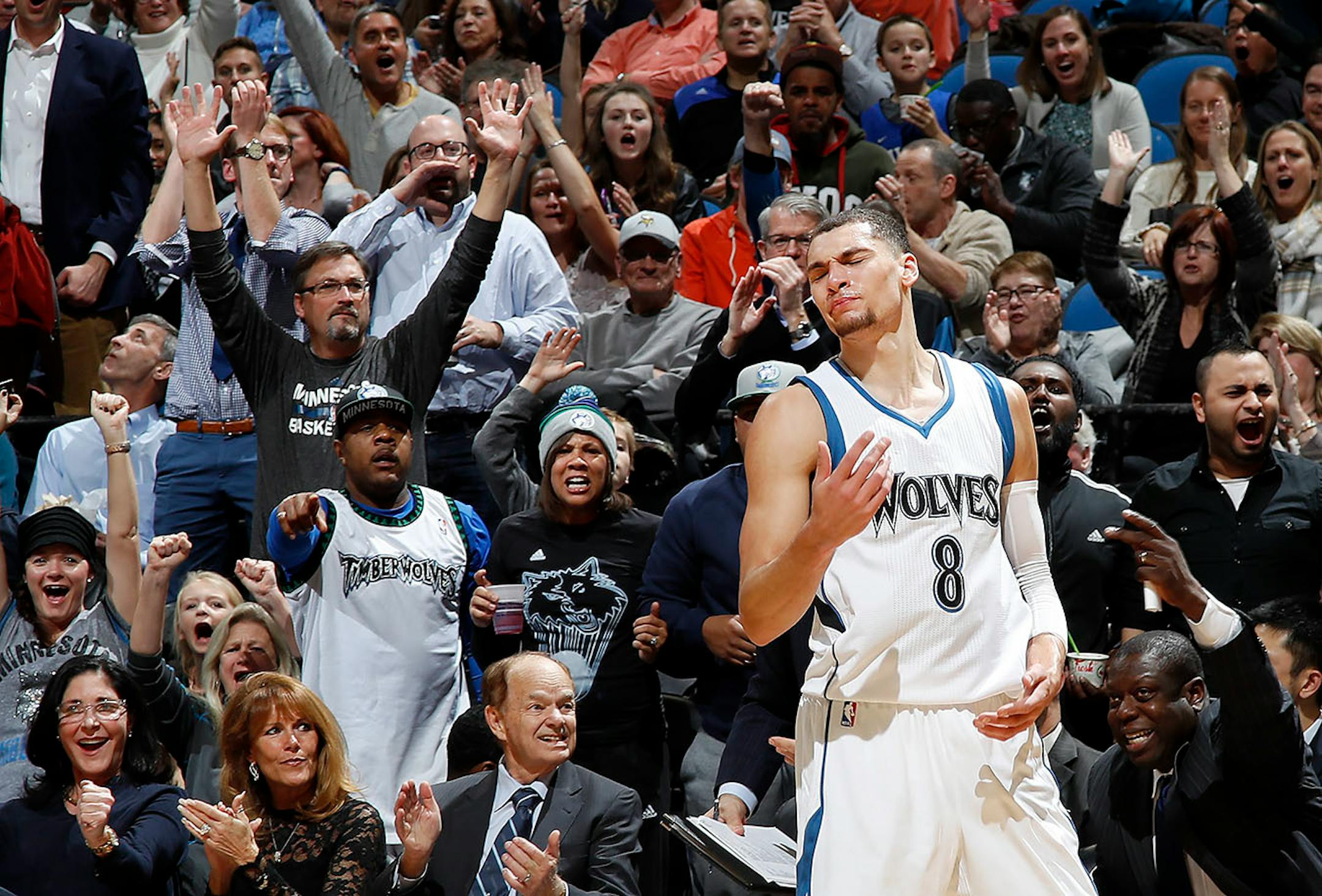 Zach LaVine (8) reacted after believing his was fouled after a shot in the third quarter.