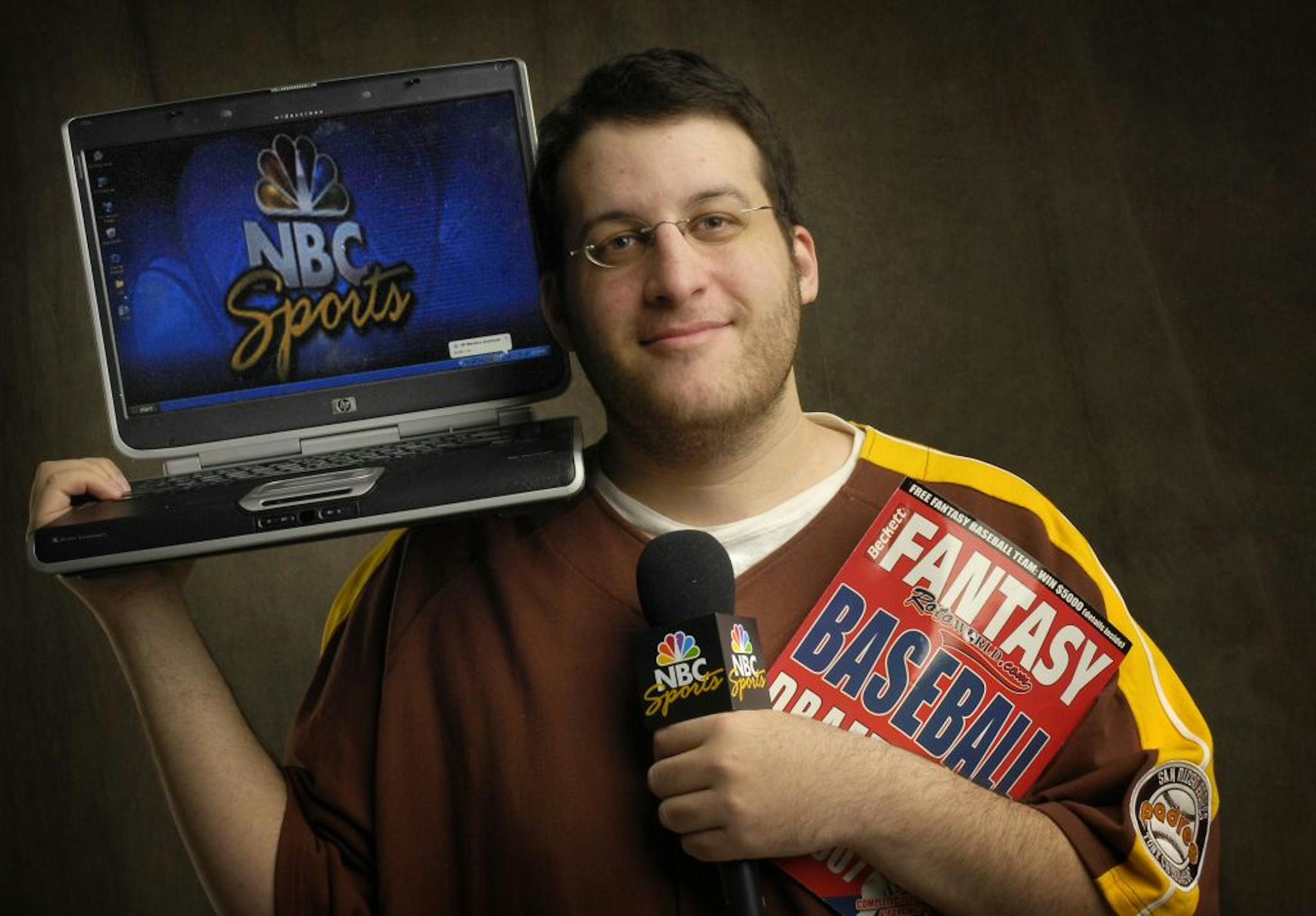 GLEN STUBBE � gstubbe@startribune.com Tuesday, February 6, 2007 � Aaron Gleeman: Sports writer for NBCSports.com. He parlayed his experience in creating a MN Twins blog into a bigtime position at NBC Sports.