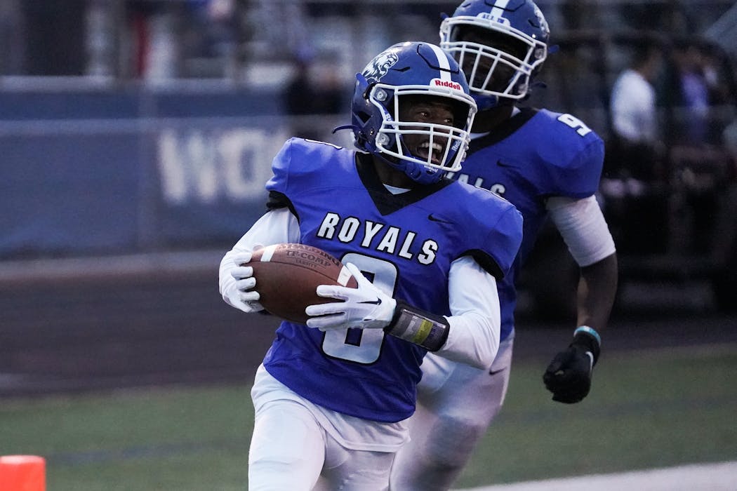 Woodbury’s Quentin Cobb-Butler returned a kick for a first-quarter touchdown against Burnsville last Friday.