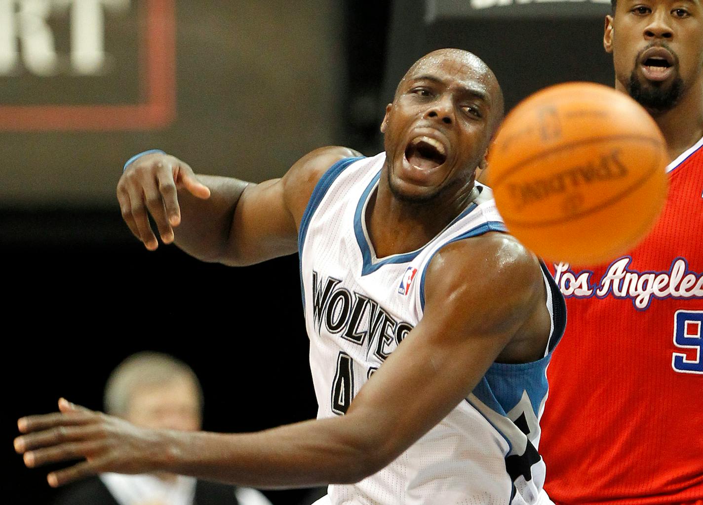 Wolves forward Anthony Tolliver