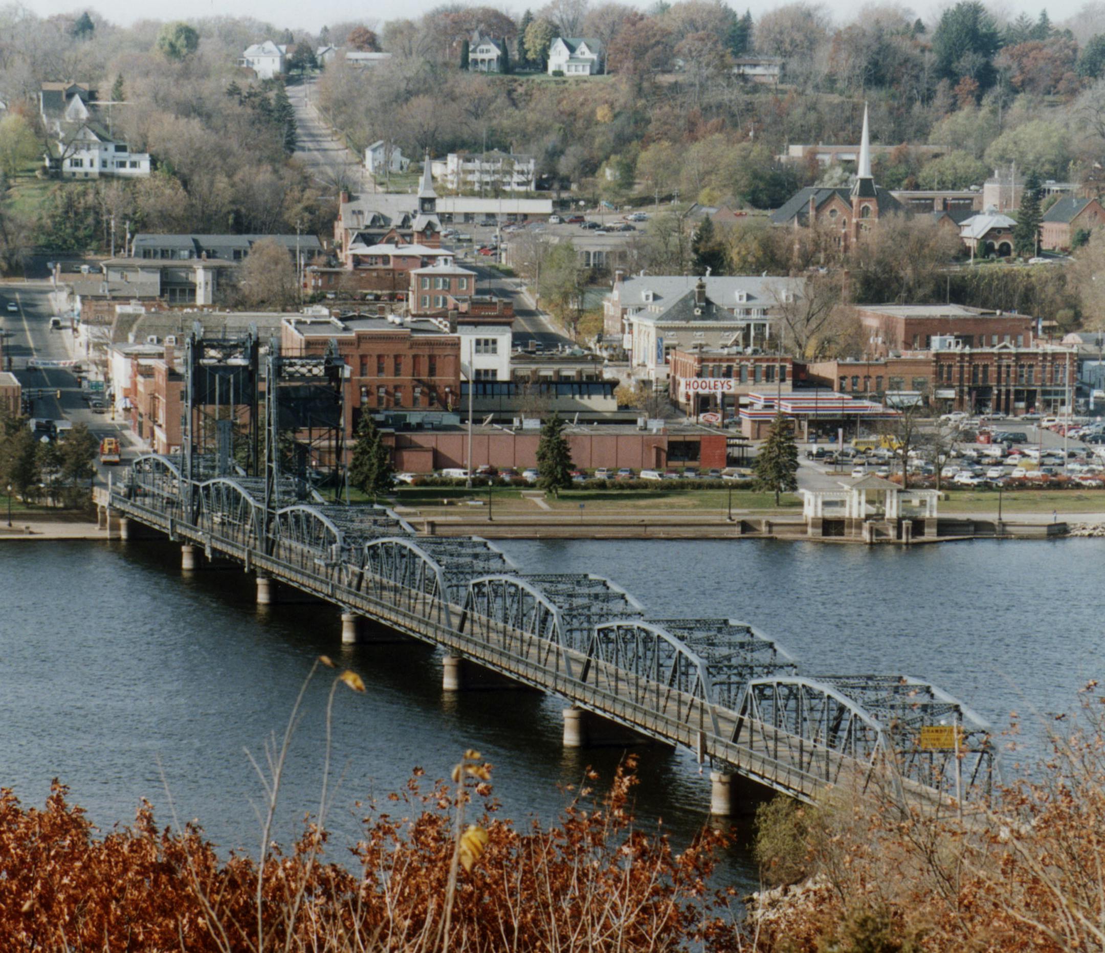 The old rustic lift bridge has tied Stillwater to Wisconsin for over 60 years. ORG XMIT: MIN2013030611225967