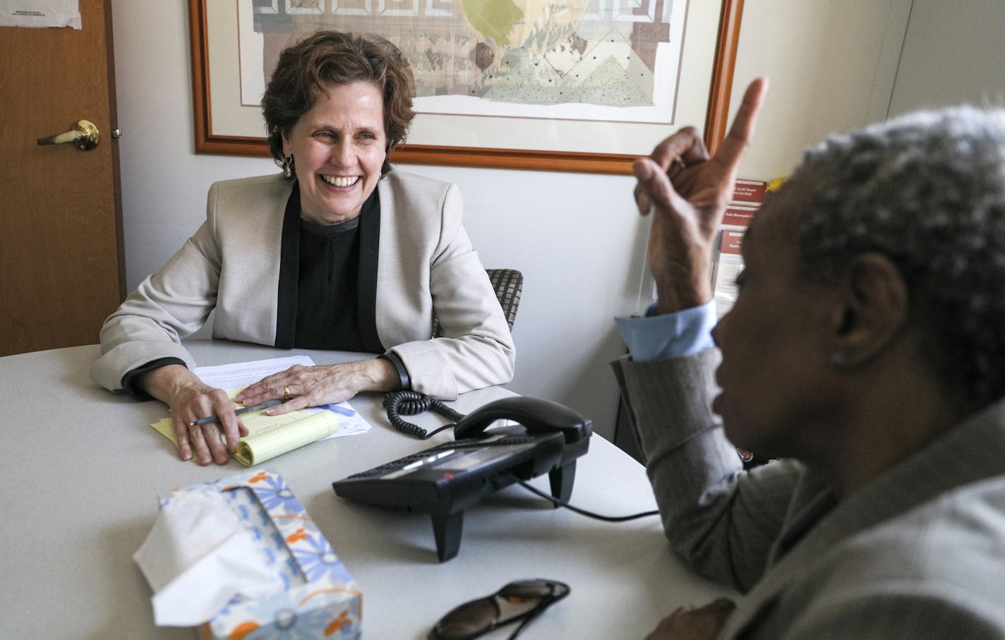 Jewelean Jackson (right) is a patient of Community University Health Care Center who received free legal services through the clinic. (Jackson is also a CUHCC Board Member.) Theresa Hughes (left) is the legal clinic coordinator.
BRIAN PETERSON &#xef; brian.peterson@startribune.com
Minneapolis, MN 04/04/18