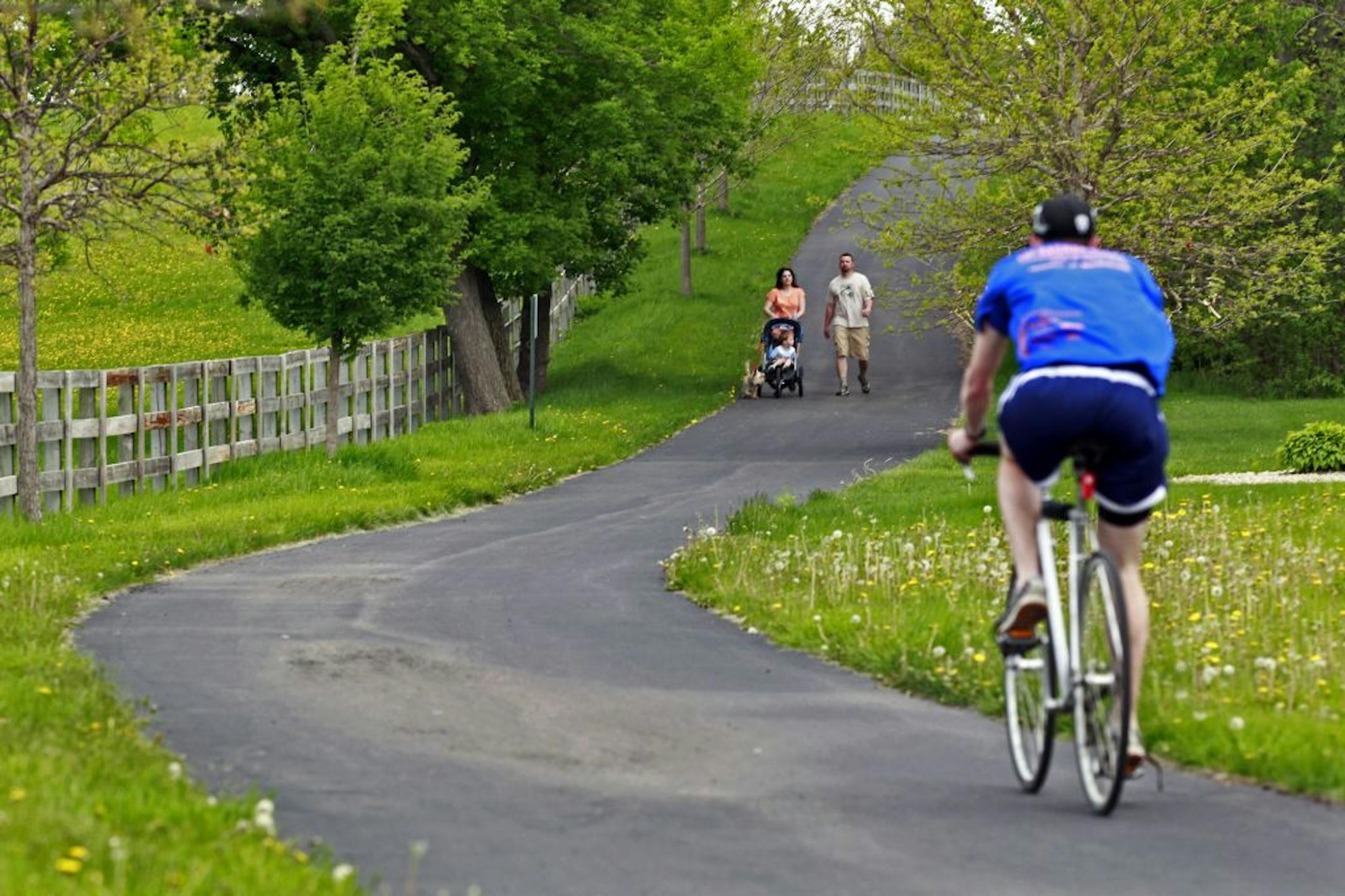 The Hastings bike path circles the city on a 12 mile loop.