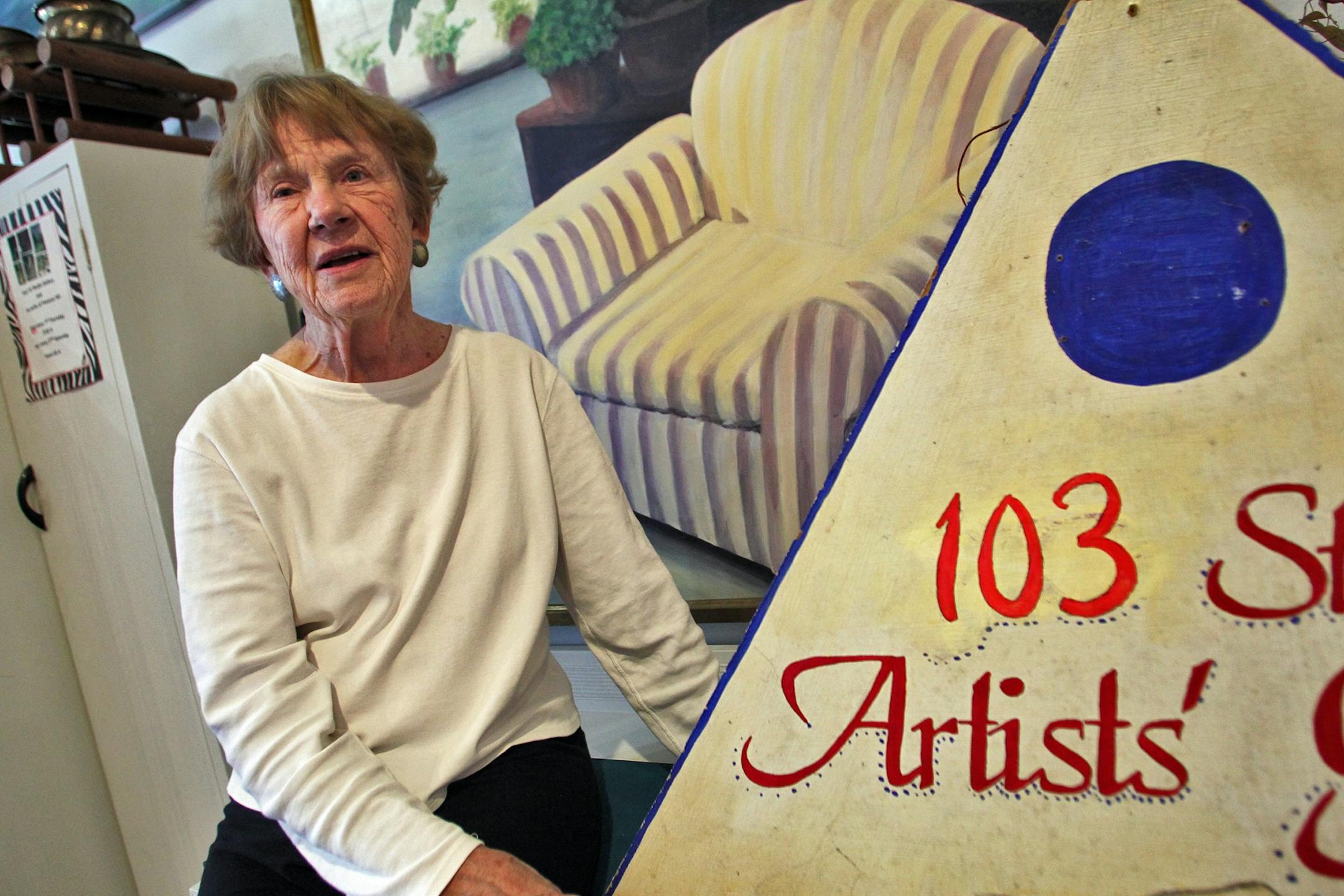 Life drawing class at Florence Hill's Art Studio in northeast Minneapolis. Studio owner Florence Hill. (MARLIN LEVISON/STARTRIBUNE(mlevison@startribune.com