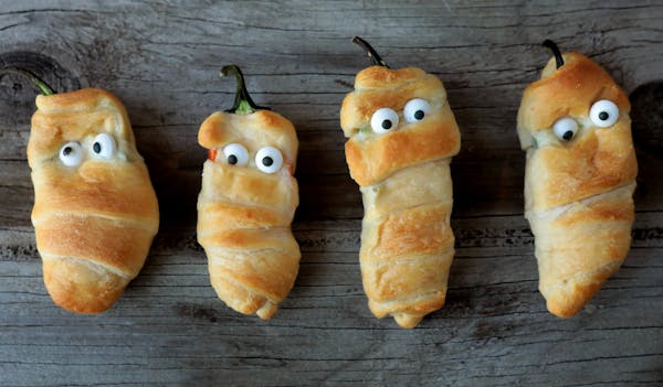 Jalape&#xf1;o Popper Mummies for Halloween. If you enjoy playing with your food, and you don&#x2019;t mind things a bit spicy, you will love &#x2019;e