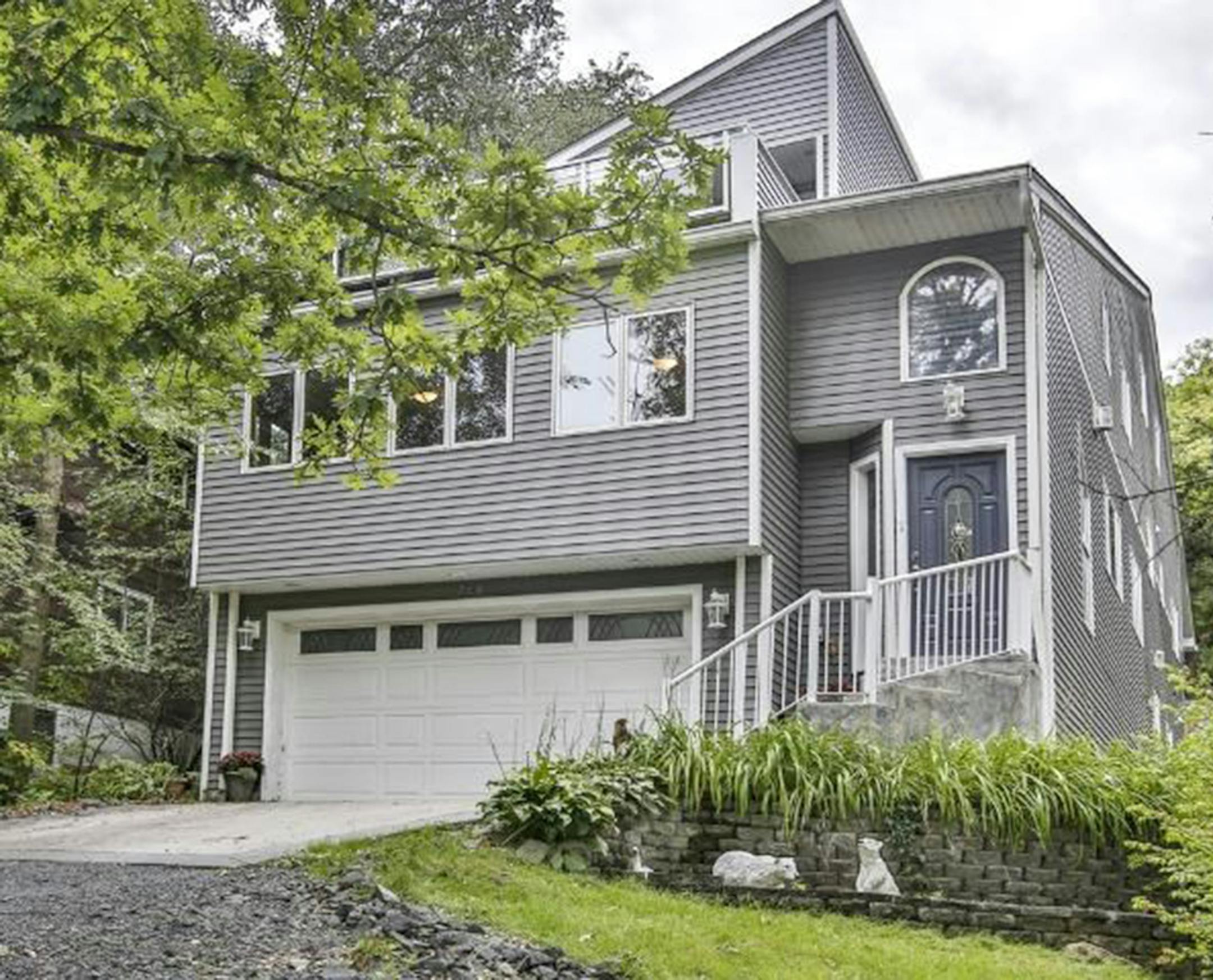 ... Birchwood Village
Built in 2003, this six-bedroom, five-bath house has 5,000 square feet and features three bedrooms on one level, skylights, three fireplaces, finished walkout basement, third level deck with seasonal lake views, spa, fenced yard, four-car tandem garage and deeded access to White Bear Lake. Listed by Brian Carion, Re/Max Advantage Plus, 651-324-1316.