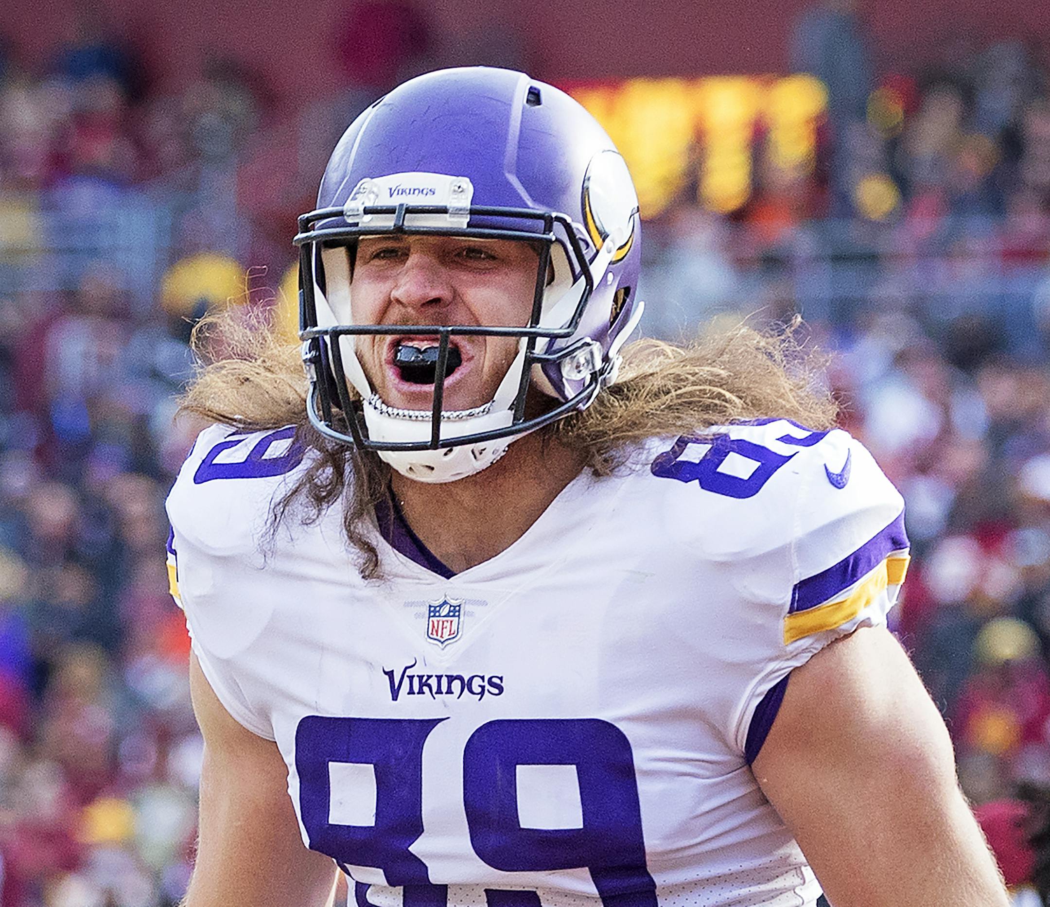 David Morgan (89) celebrated after catching a touchdown pass from Case Keenum in the second quarter. ] CARLOS GONZALEZ &#xef; cgonzalez@startribune.com - November 12, 2017, Landover, MD, FedEx Field, NFL, Minnesota Vikings vs. Washington Redskins. ORG XMIT: MIN1711121607271318 ORG XMIT: MIN1711131715091484