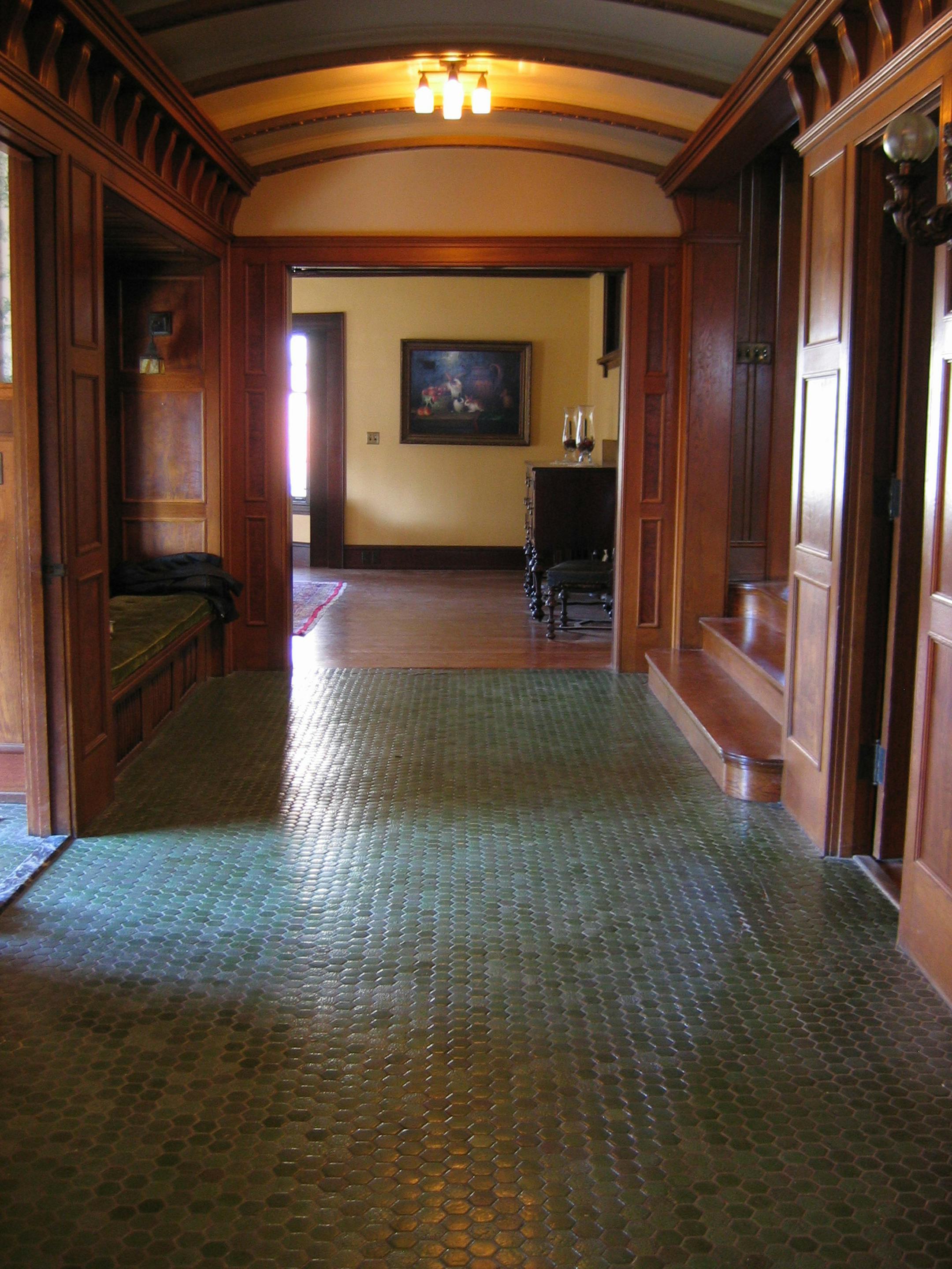 Grueby tile