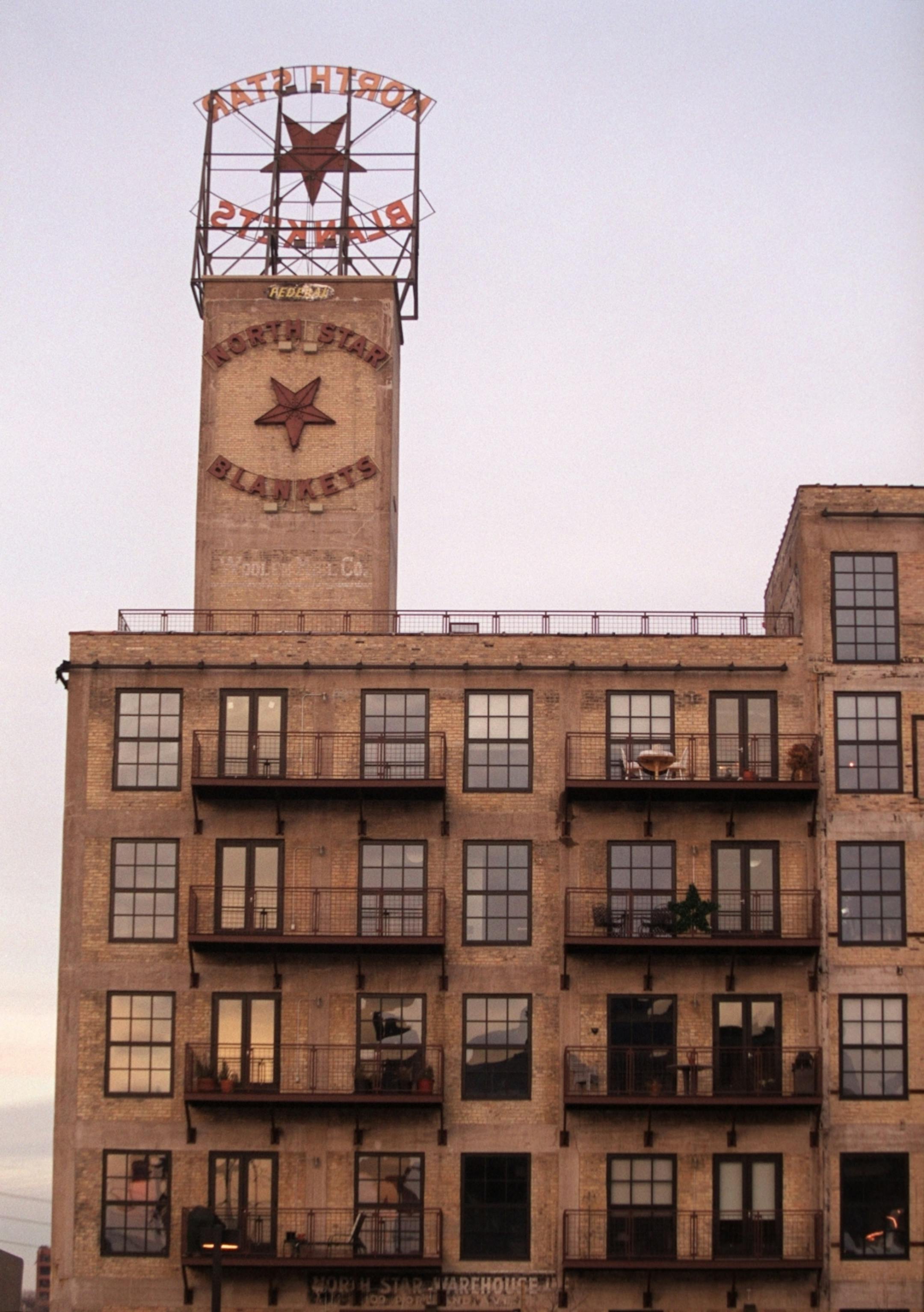 MINNEAPOLIS - 1/28/00 - The North Star Lofts, formerly the North Star Blanket Mill, are the latest in downtown loft living. -- An exterior of the former North Star Blanket building, now the North Star Lofts.