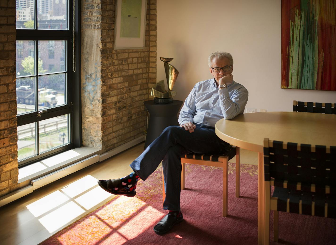 Osmo Vanska in his downtown condo. ] Brian.Peterson@startribune.com Minneapolis, MN - 5/12/2015