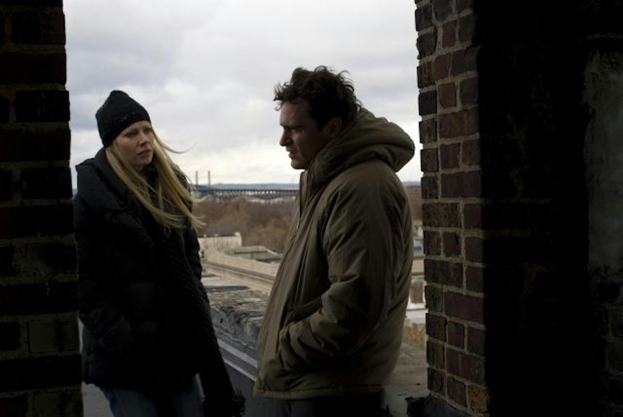 Gwyneth Paltrow and Joaquin Phoenix in "Two Lovers"