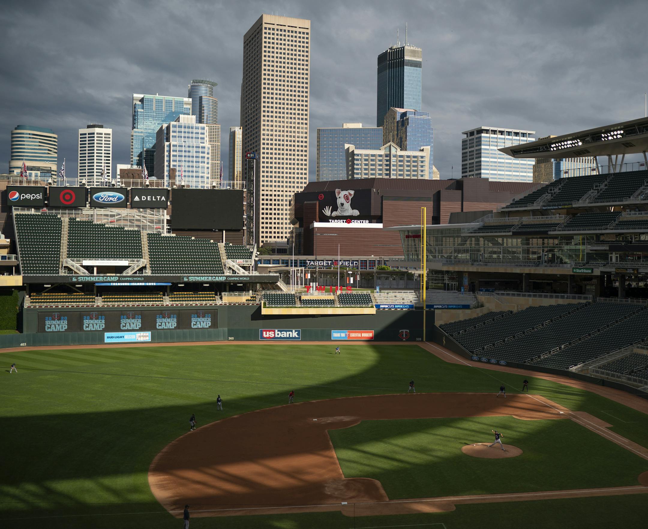Minnesota Twins starting pitcher Jake Odorizzi (12) threw early in the simulated game. ] JEFF WHEELER • Jeff.Wheeler@startribune.com The Minnesota Twins held workouts and an intrasquad game Tuesday evening, July 14, 2020 at Target Field in Minneapolis.