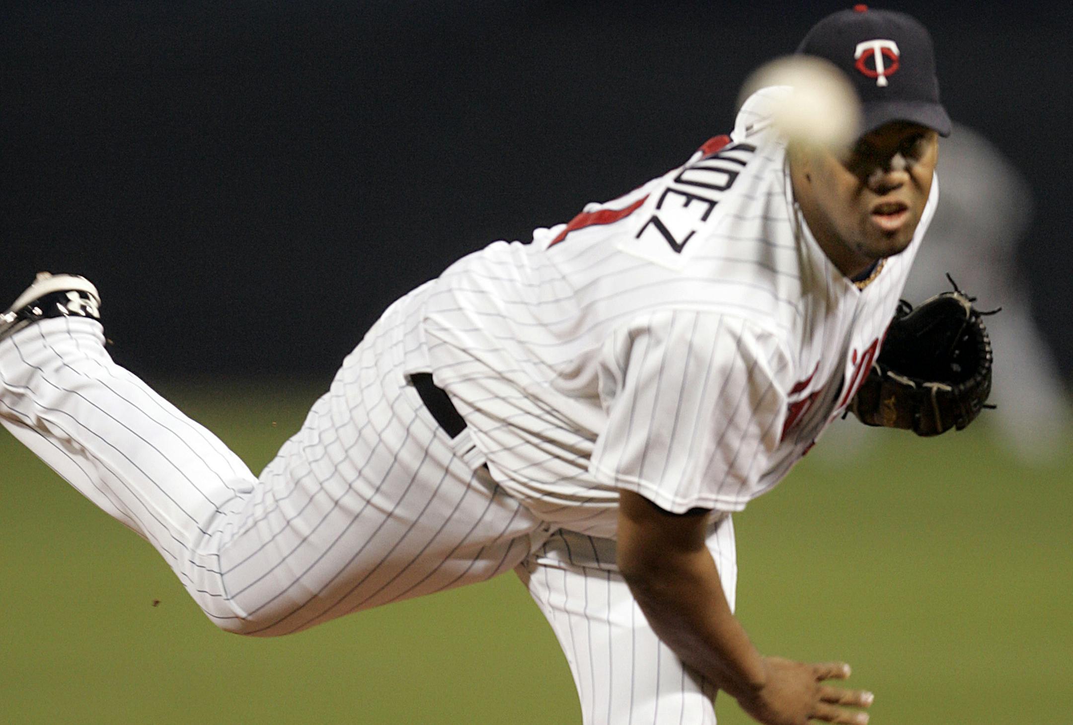 CARLOS GONZALEZ ï cgonzalez@startribune.com March 31, 2008 ñ Minneapolis, MN ñ The Metrodome - MLB ñ Home Opener ñ Minnesota Twins vs. Los Angeles Angels of Anaheim ñ Twins starting pitcher Livan Hernandez (61) in the first inning.
