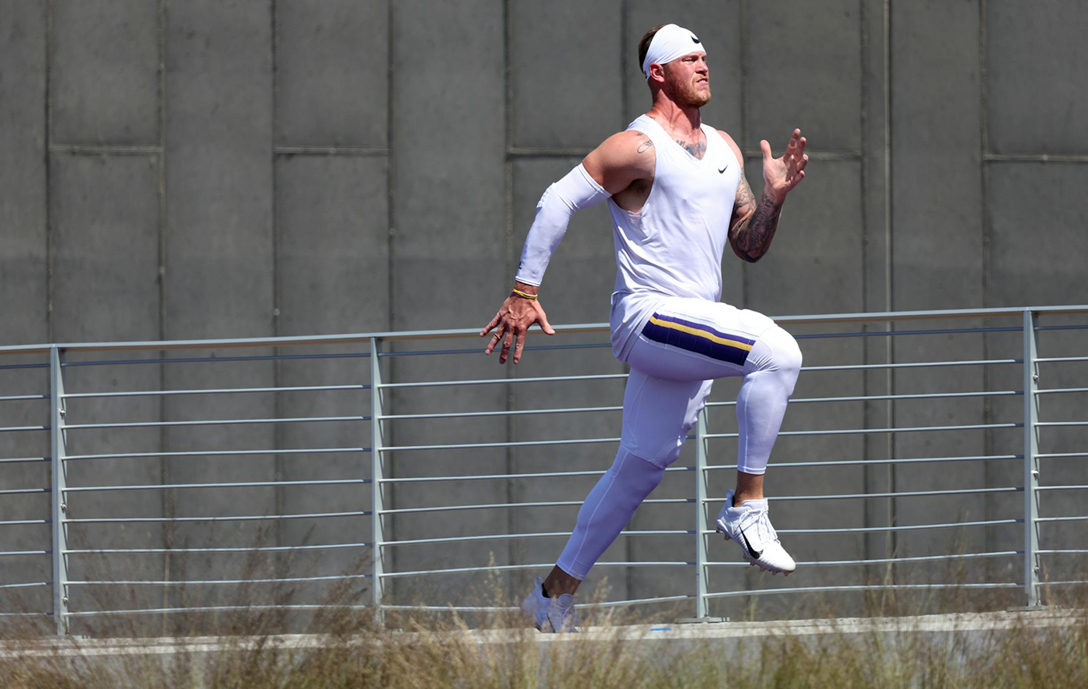 Minnesota Vikings tight end Kyle Rudolph warmed up before the start of practice.