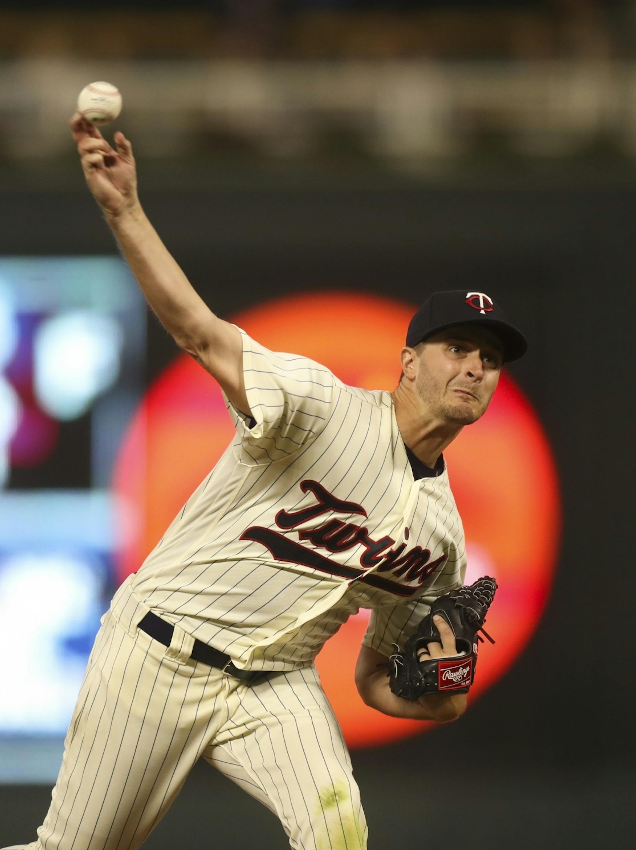 Minnesota Twins starting pitcher Jake Odorizzi throwing against the Yankees in the eighth inning.