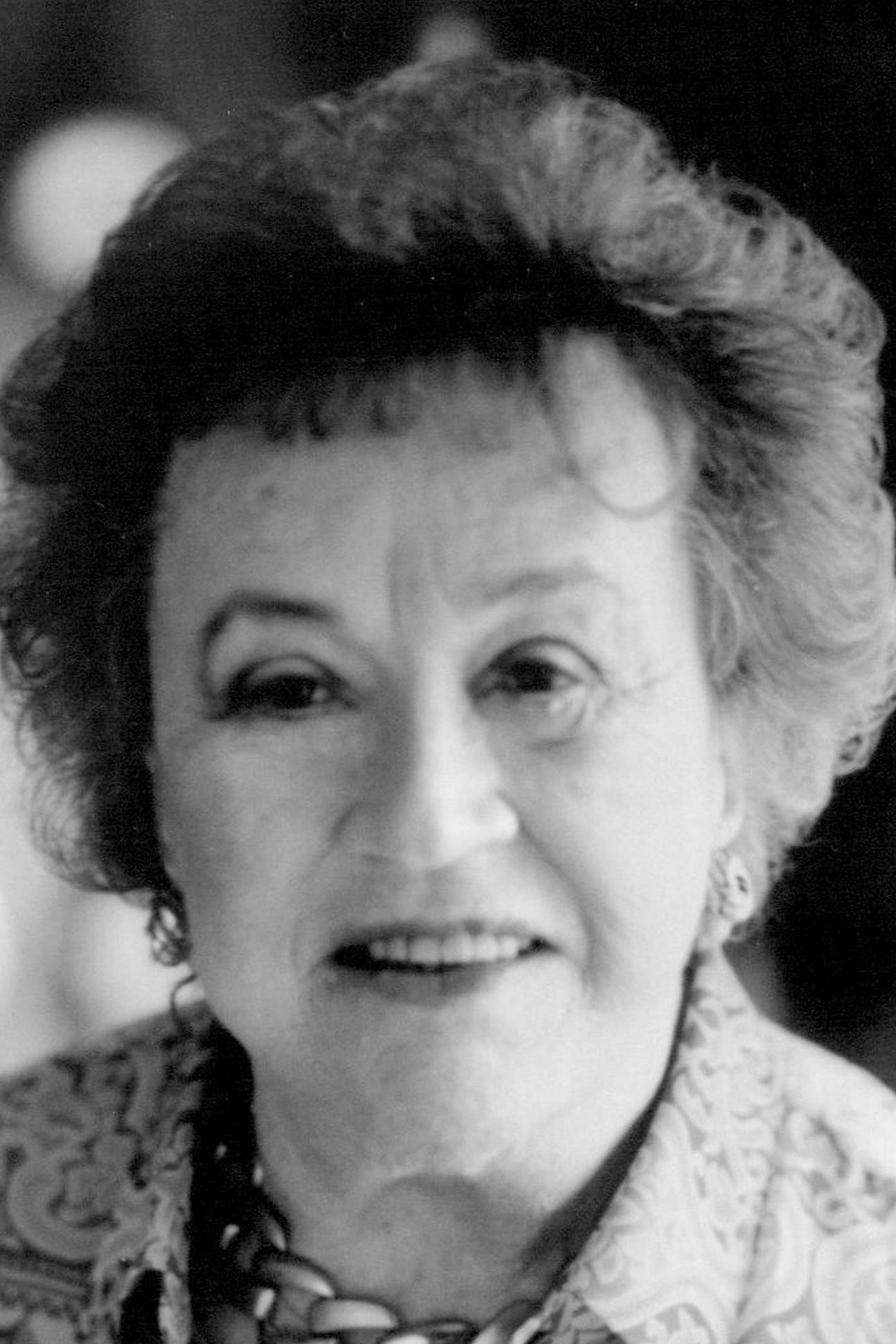 Julia Child Hosts - Baking With Julia, A production of Maryland Public Television and A La Carte Productions.