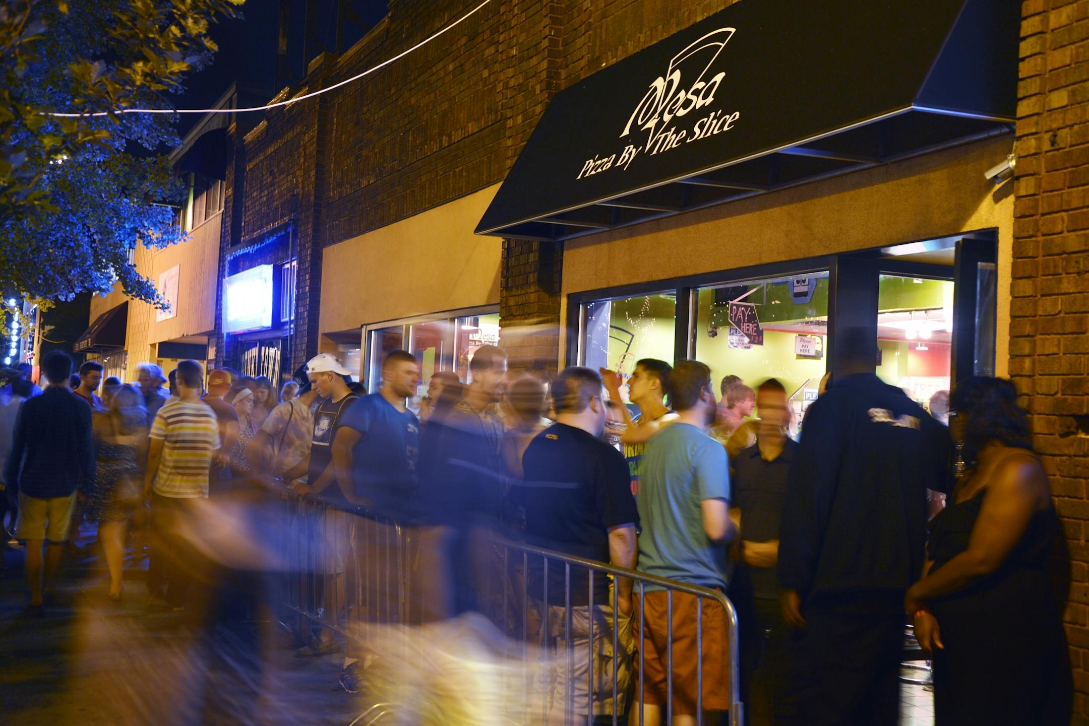 Saturday night bar close- a common sight at Mesa Pizza in Dinkytown.