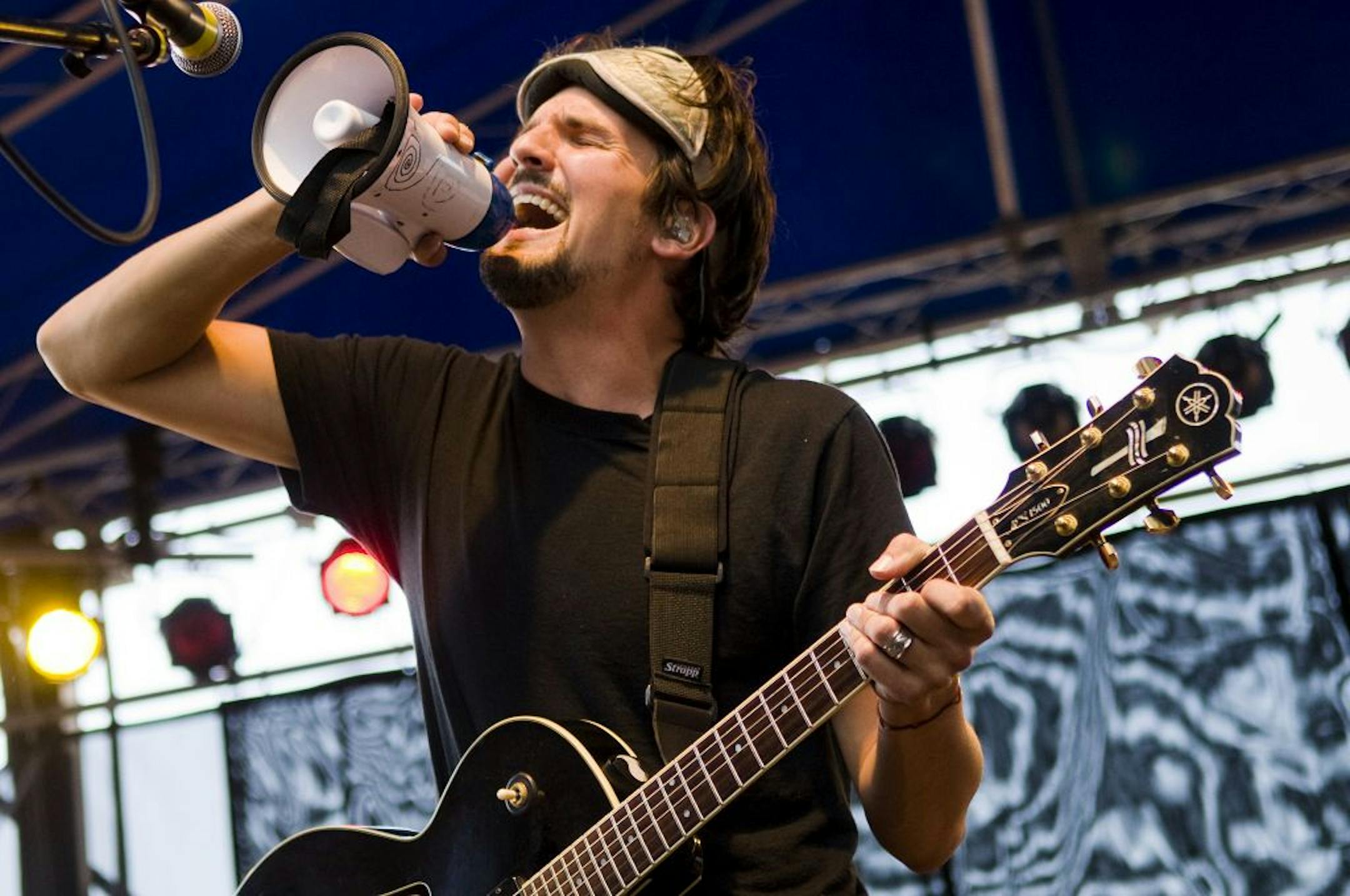 Cloud Cult's Craig Minowa will put his surgically repaired heart in a concert at Orchestra Hall.