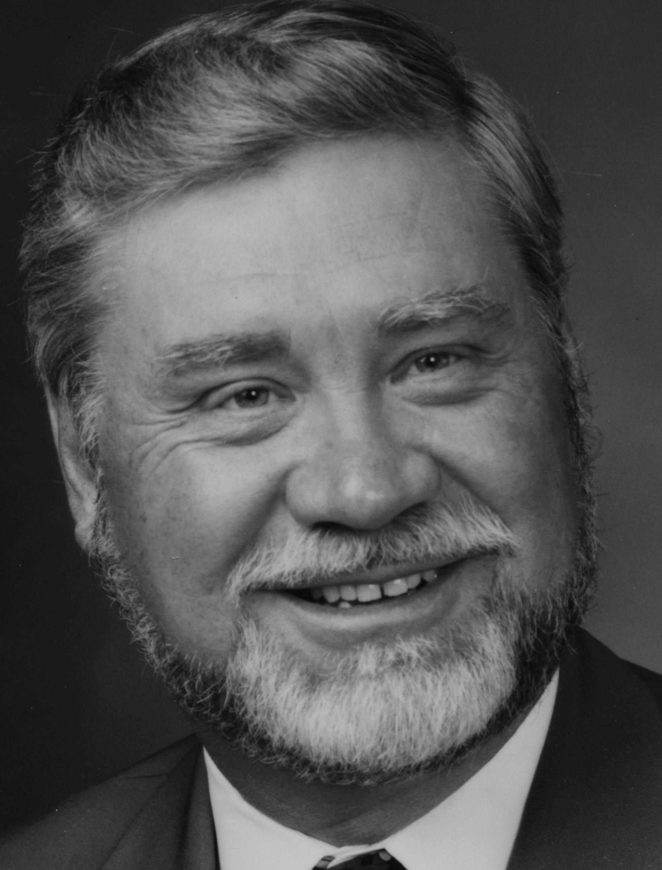 VG07660;Charles (Chuck) Halberg; 1st District Court, 1; Burnsville; 2002