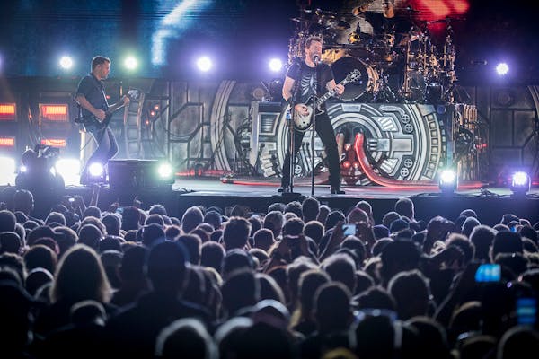 Nickelback performed at the Minnesota State Fair on Thursday, August 24, 2017 in Falcon Heights, Minn. ] RENEE JONES SCHNEIDER • renee.jones@startri