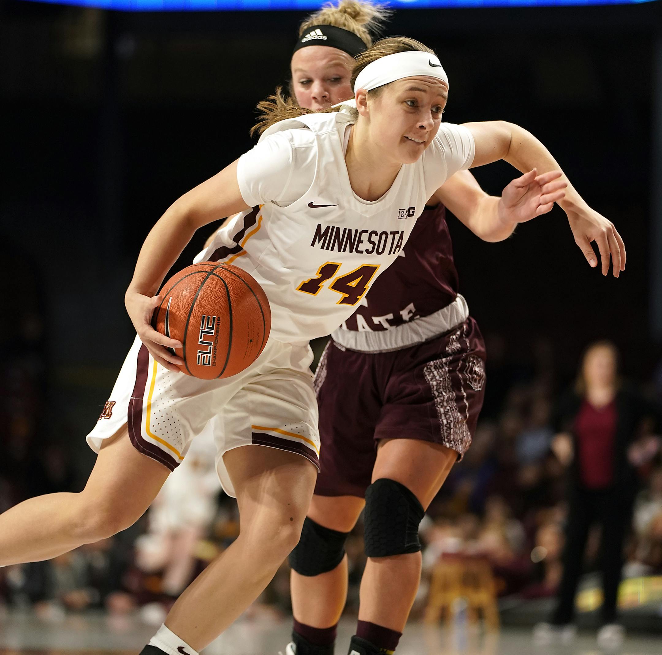Minnesota guard Sara Scalia (14) got tangled up with Missouri State guard Elle Ruffridge (2) during the first half. ] LEILA NAVIDI &#x2022; leila.navidi@startribune.com BACKGROUND INFORMATION: The University of Minnesota women's basketball team plays Missouri State at Williams Arena in Minneapolis on Tuesday, November 5, 2019.