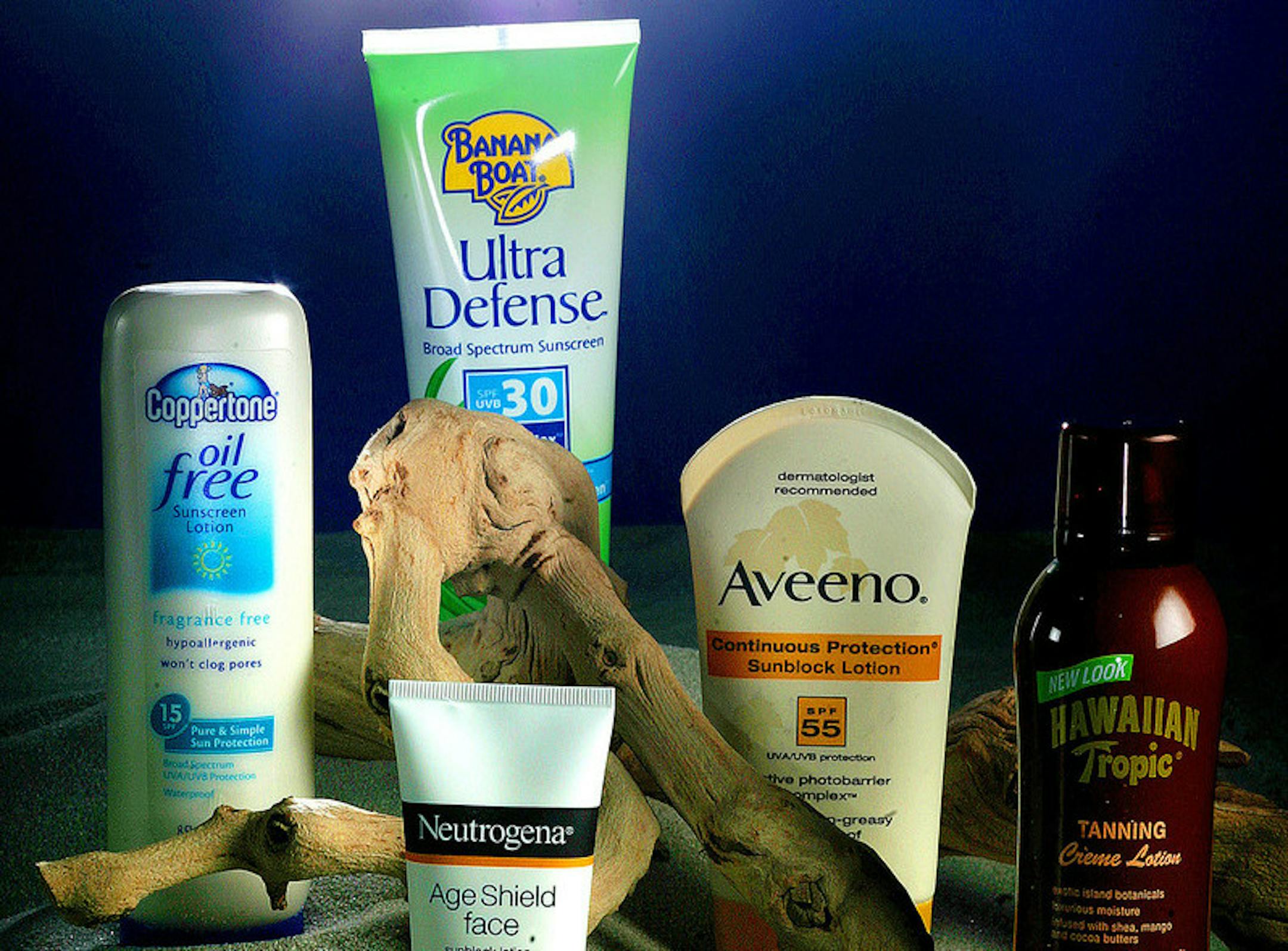 The U.S. Virgin Islands recently outlawed sunscreens with ingredients believed to harm coral reefs and other marine life. (Bob Chamberlin/Los Angeles Times/TNS) ORG XMIT: 1408913