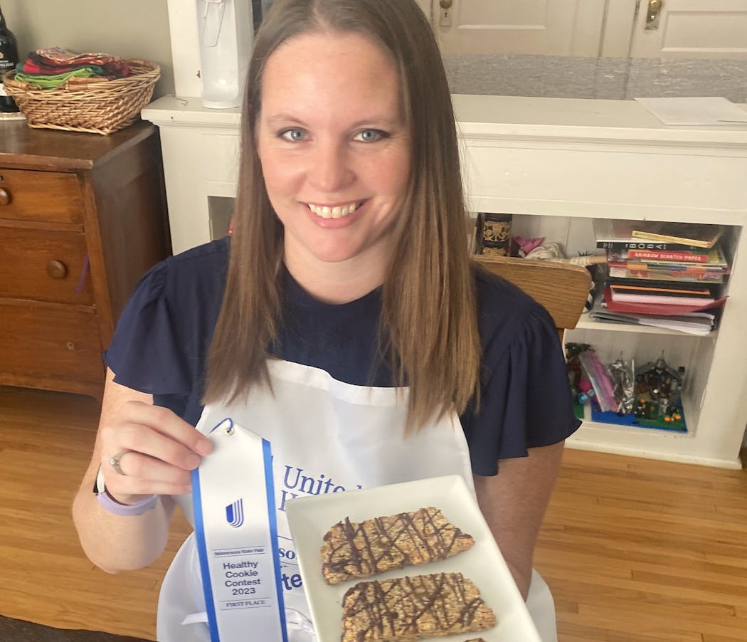 Amy Ellenberger of St. Paul with her blue ribbon and winning recipe, Healthy Power Bars.