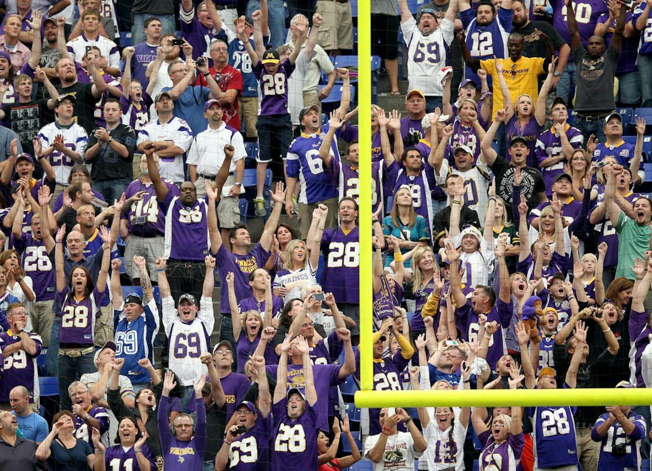 Vikings' fans reacted to Blair Walsh's field goal in overtime defeating the Jaguars 26-23 at Mall of America Field, Sunday, September 9, 2012.