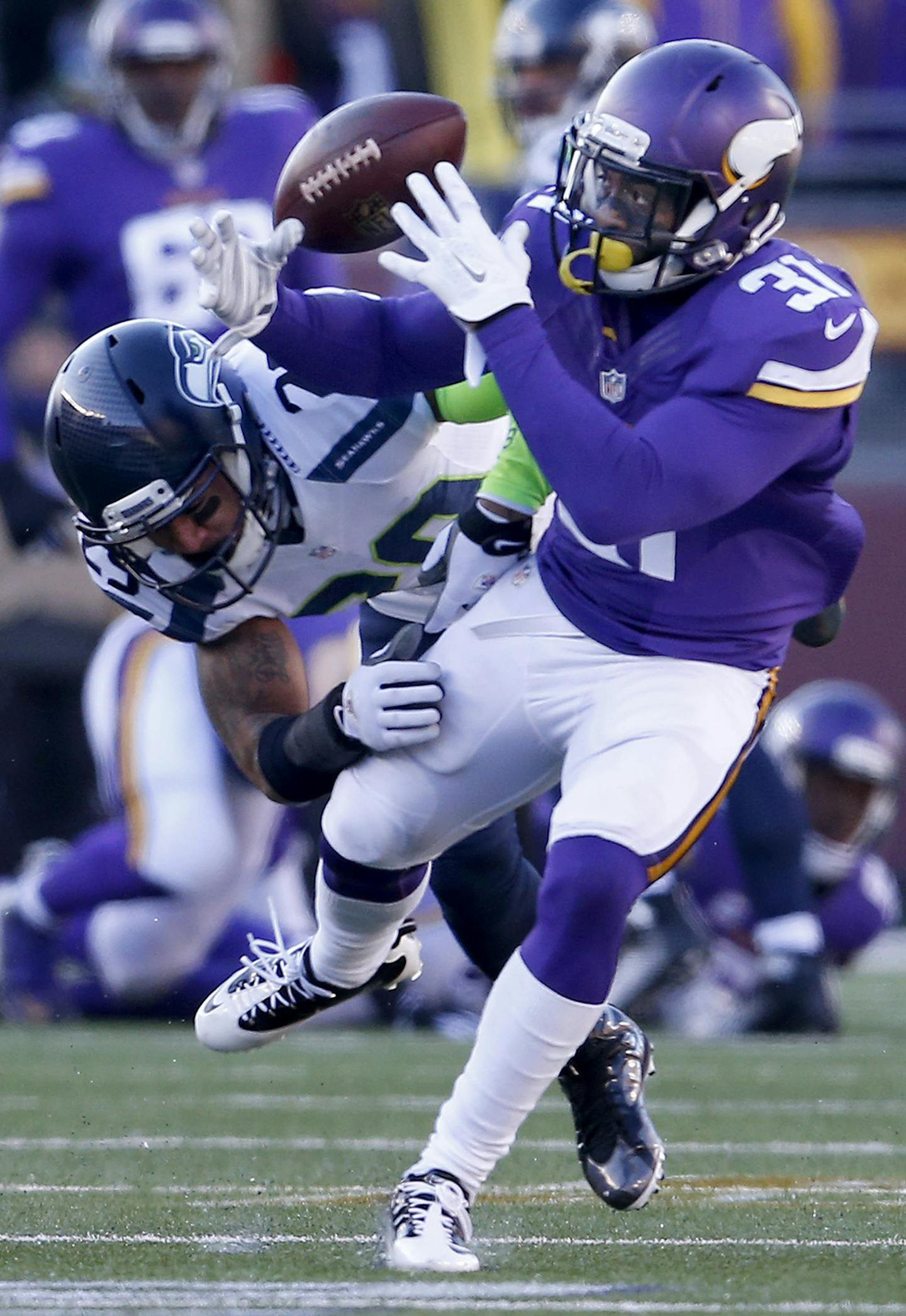 Earl Thomas (29) broke up a pass intended for Jerick McKinnon (31) in the second quarter. ] CARLOS GONZALEZ &#xef; cgonzalez@startribune.com - January 10, 2016, Minneapolis, MN, TCF Bank Stadium, NFL, Minnesota Vikings vs. Seattle Seahawks