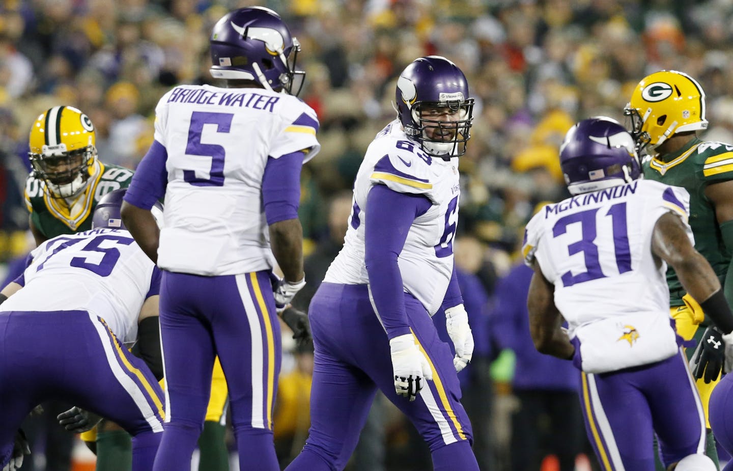 Minnesota Vikings offensive lineman Brandon Fusco (63).