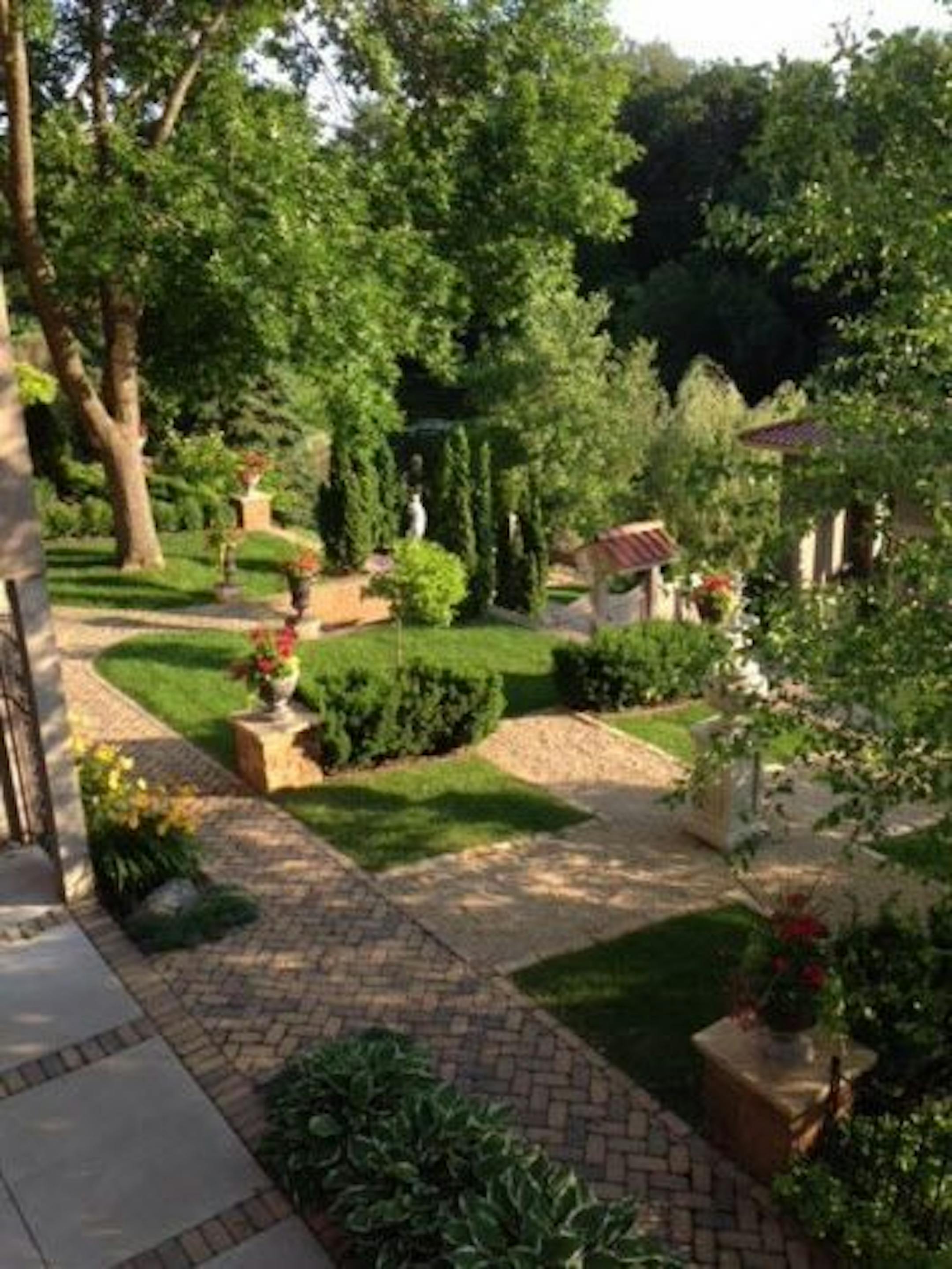 Beautiful Gardens winner: Brian Ellingson, Edina