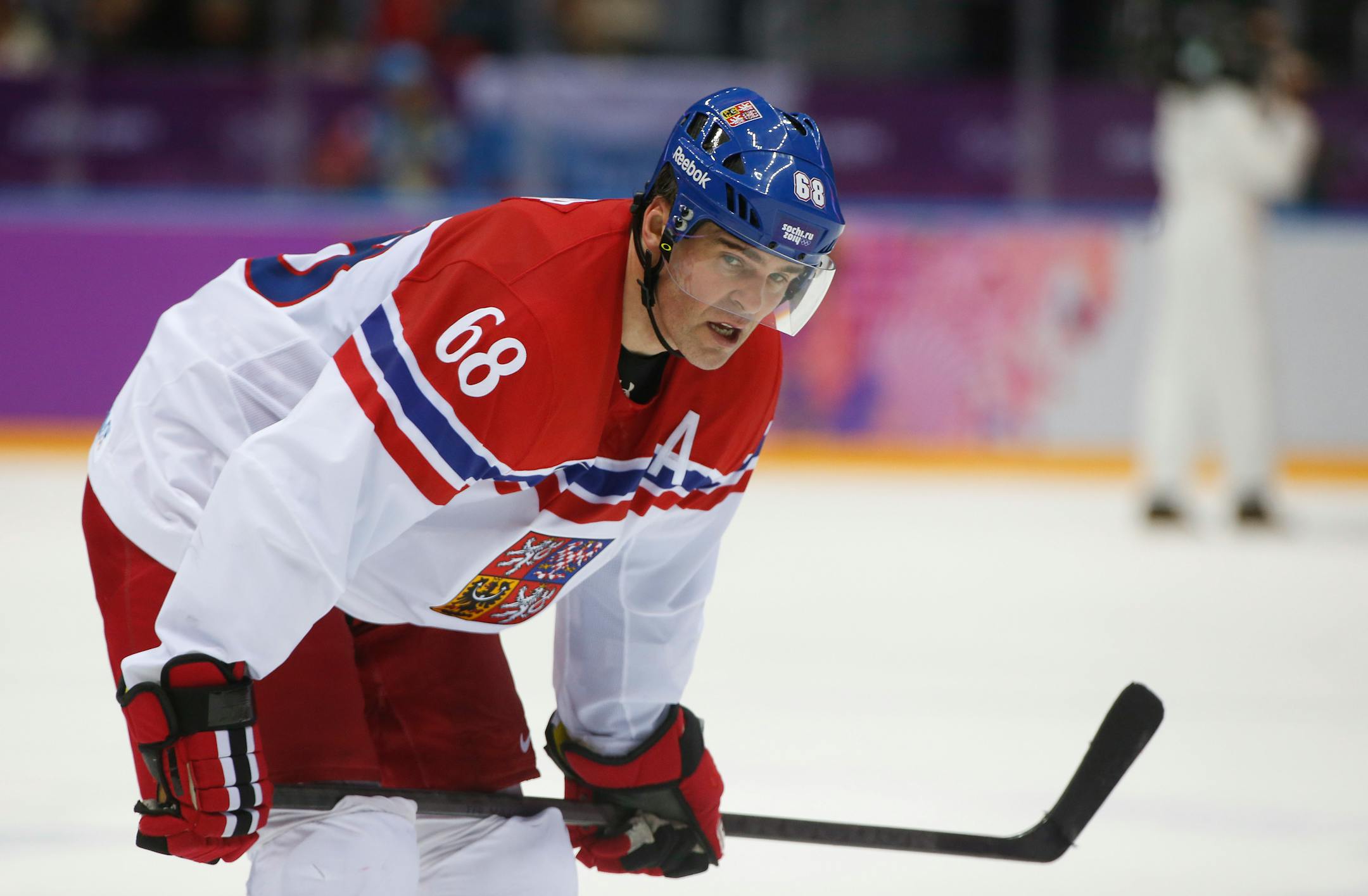 Czech Republic forward Jaromir Jagr reacts at the end of the game against Switzerland after losing 1-0 in a men's ice hockey game at the 2014 Winter Olympics, Saturday, Feb. 15, 2014, in Sochi, Russia. (AP Photo/Julio Cortez)