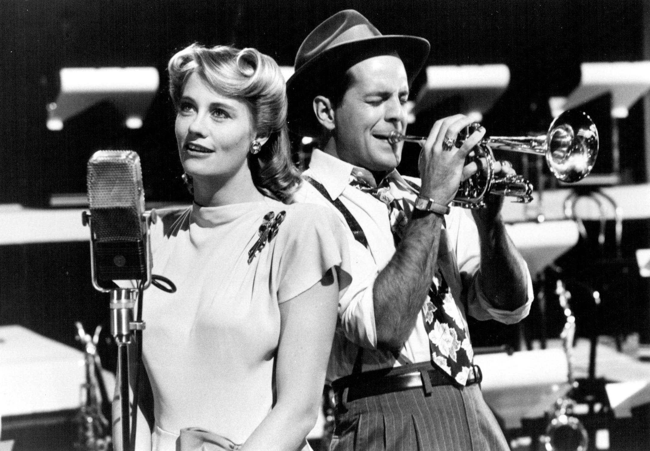 Cybill Shepherd and Bruce Willis went back to the 1940s, thanks to a dream sequence, to solve a murder in a 1985 episode of "Moonlighting."