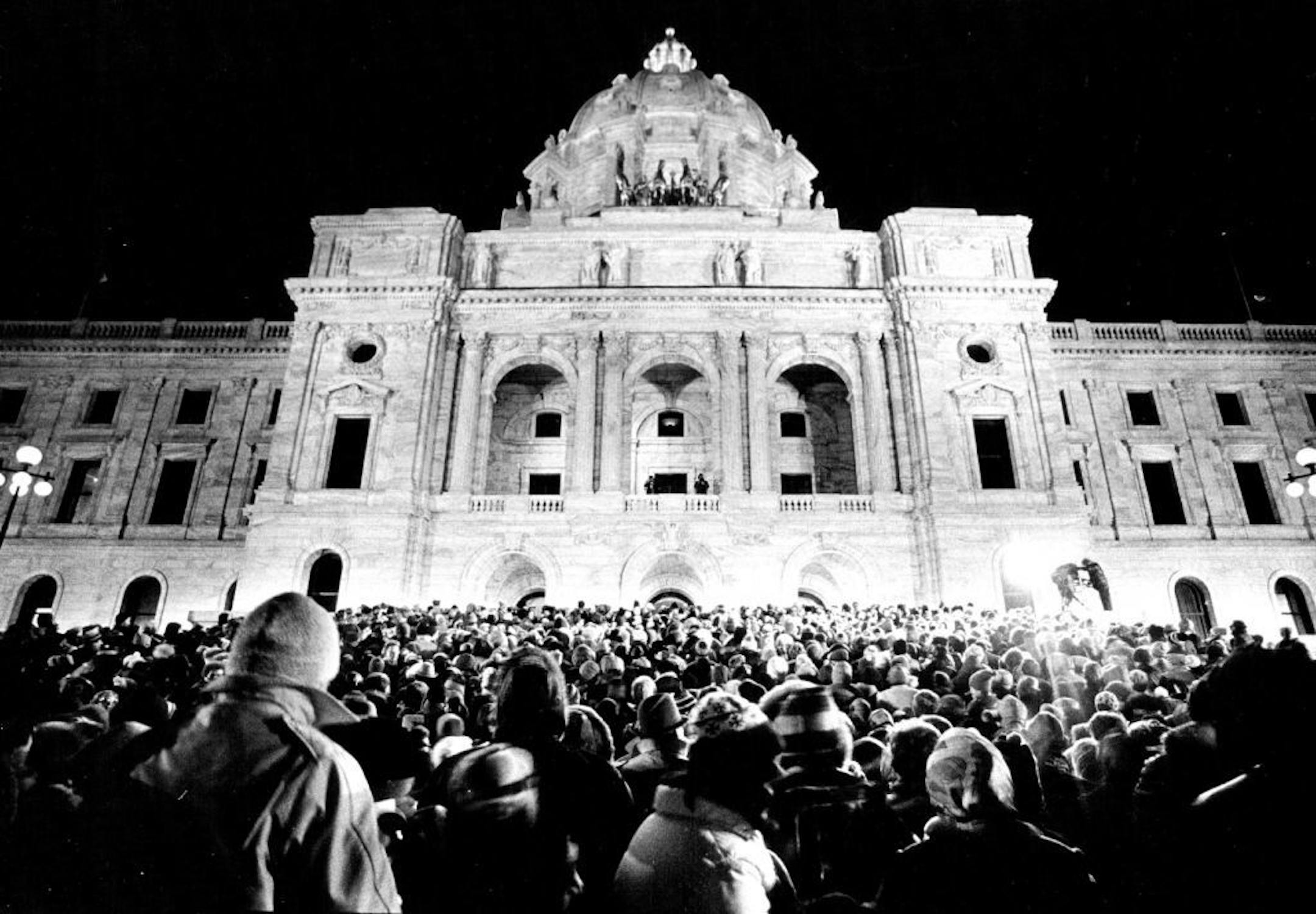 January 15, 1978: More than 3,000 people gathered at the capitol to file past Vice President Humphrey's casket and pay their last respects.