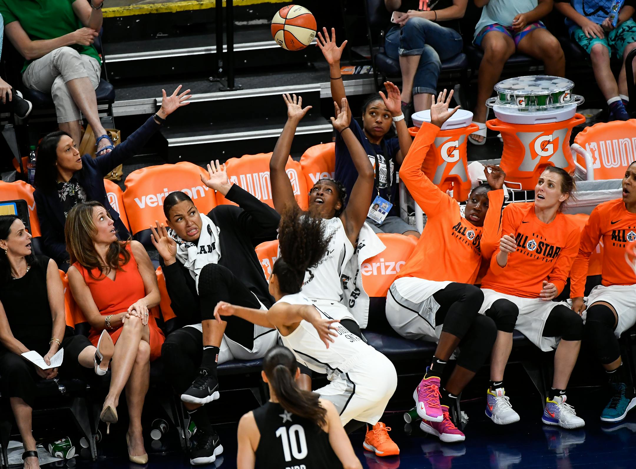 Skylar Diggins-Smith lost a ball out of bounds toward the Team Parker bench Saturday.