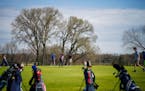 Students on the practice putting green at Hiawatha Golf Course in Minneapolis. ] GLEN STUBBE &#x2022; glen.stubbe@startribune.com Tuesday, May 1, 2018