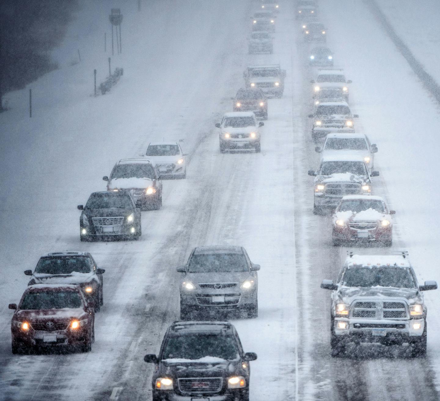 Traffic was slow moving Tuesday afternoon on I-35E as southbound drivers left work early due to the heavy snow. ] GLEN STUBBE * gstubbe@startribune.com Tuesday, February 2, 2016