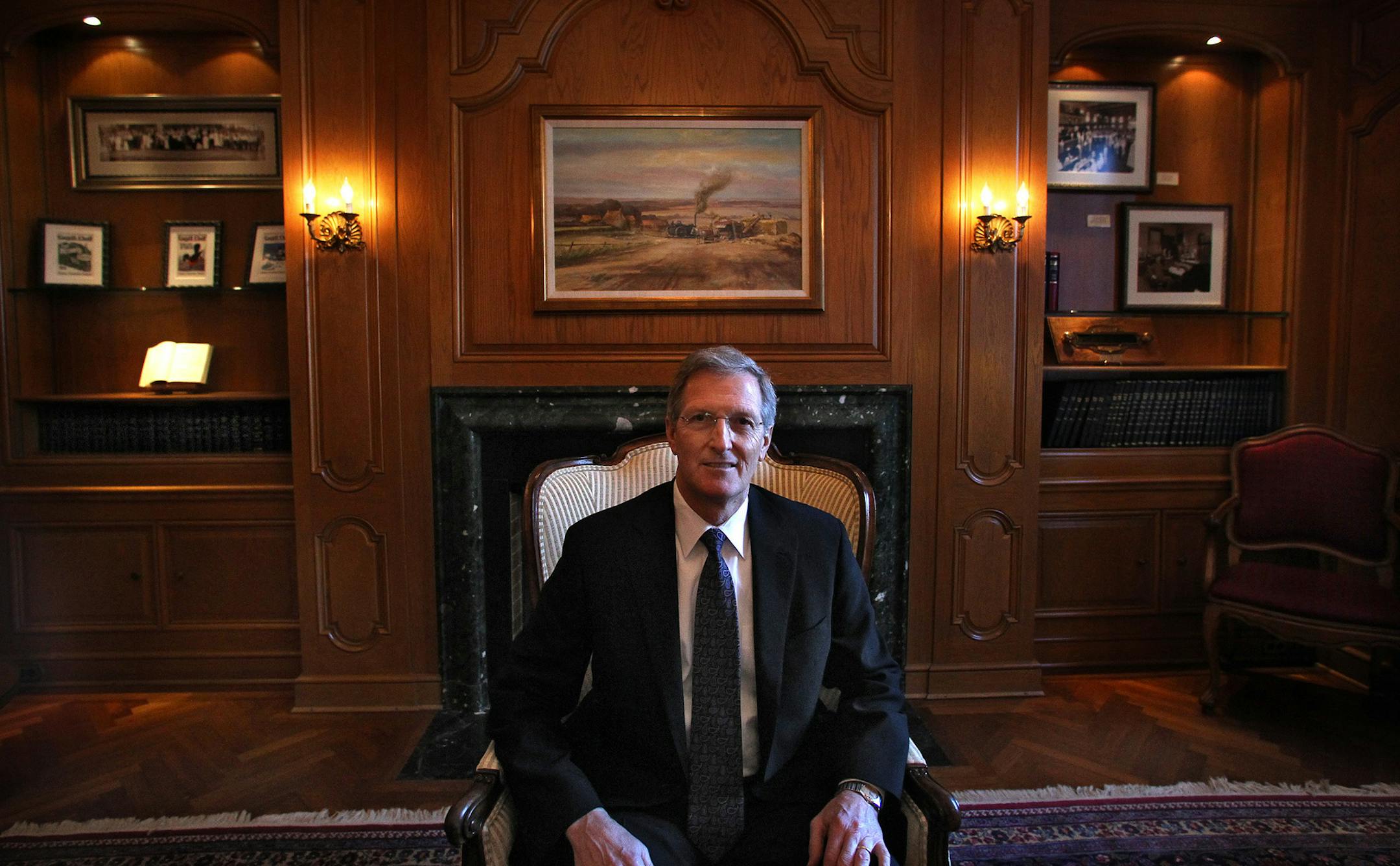 JIM GEHRZ ‚Ä¢ jgehrz@startribune.comMinnetonka/February 12 2011/10:00 AM :]Greg Page is the CEO of Cargill, which according to the company, was founded in 1865 and employs more than 130,000 people in 66 countries around the world. Page was photographed in the library at the Lake Office building at the company‚Äôs headquarters in Minnetonka. ORG XMIT: MIN2013041119554657