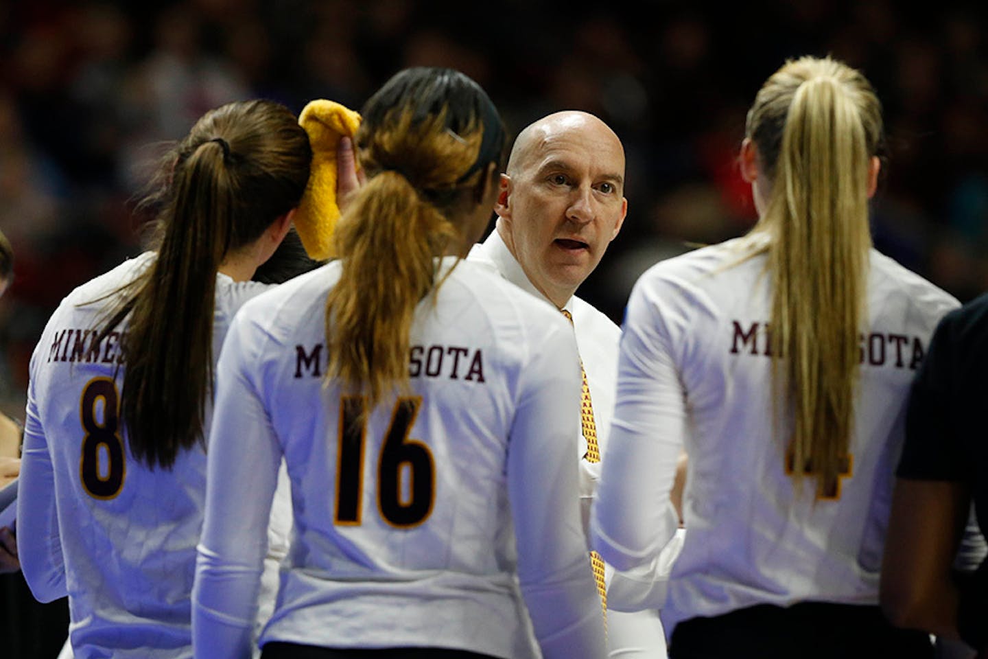 Minnesota head coach Hugh McCutcheon