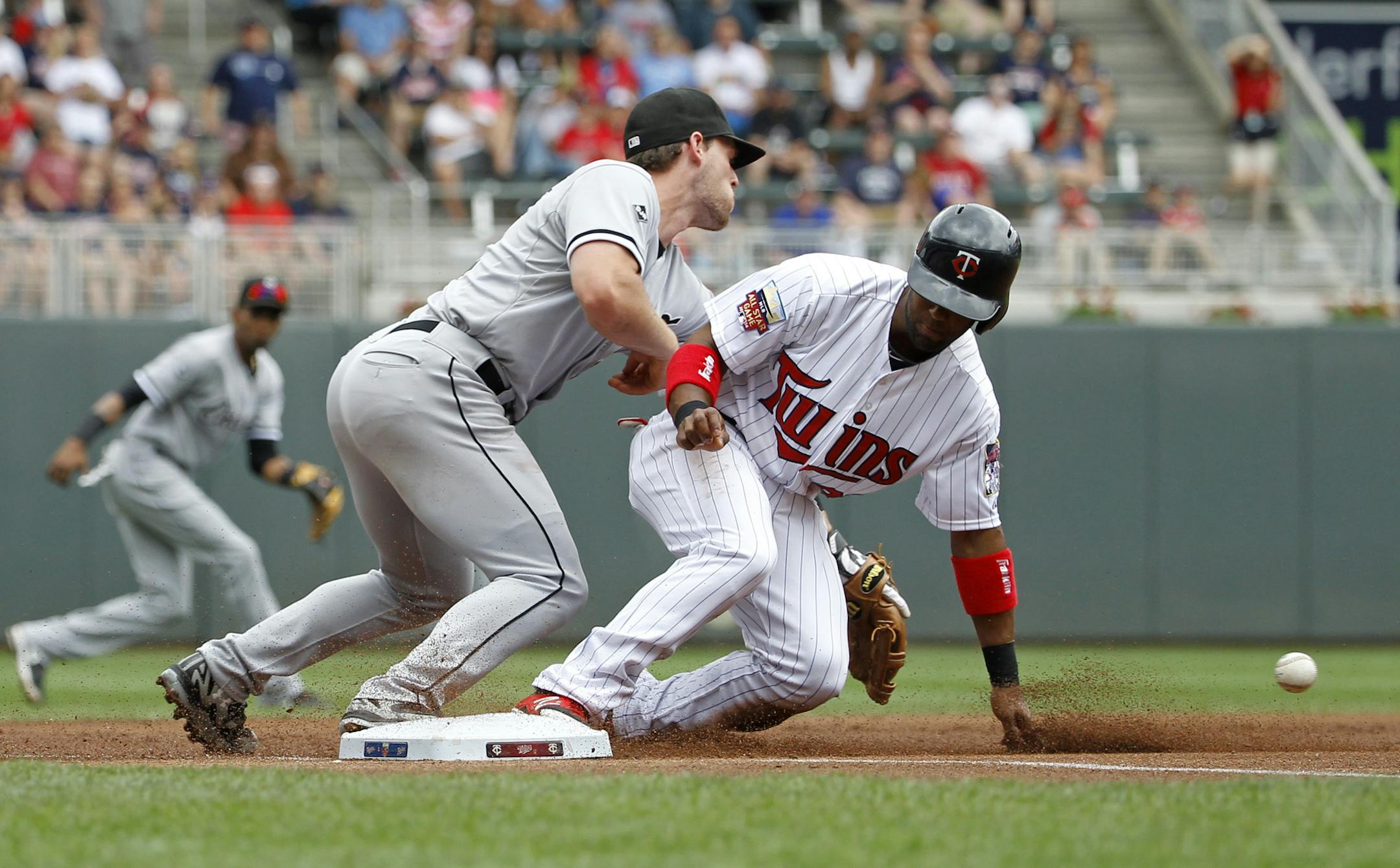 The return to the lineup of shortstop Danny Santana, right, and the top of the batting order is expected to help the Twins.