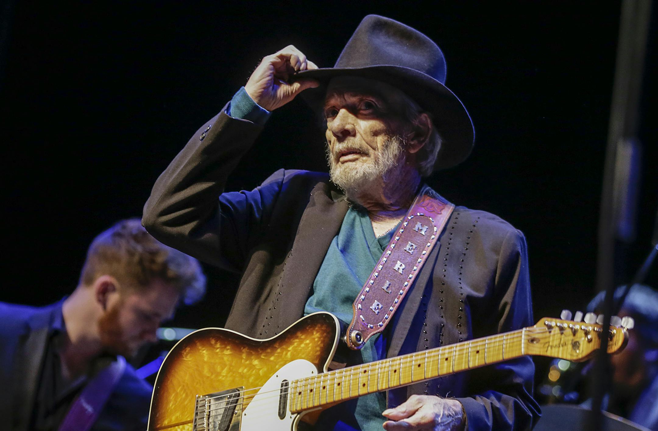 Merle Haggard tips his hat to the audience as he performs at the Saban Theater on Feb. 11, 2016 in Beverly Hills, Calif. Haggard died on April 5, 2016, on his birthday. He was 79. (Robert Gauthier/Los Angeles Times/TNS) ORG XMIT: 1182982