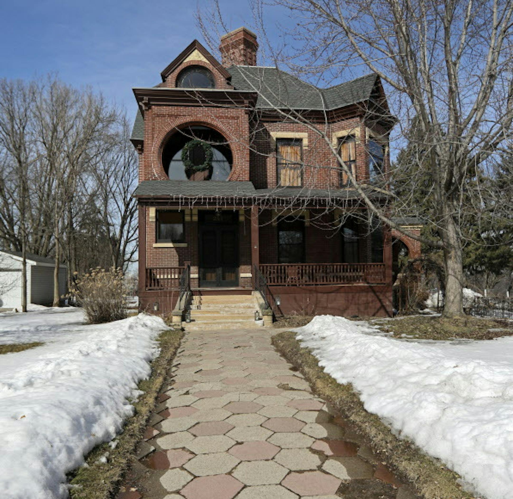Holding a murder mystery themed New Year's Eve party now threatens the future of Scott Kramer's B&B in St. Paul's historic Dearing Mansion. ] BRIAN PETERSON ï brian.peterson@startribune.com
St. Paul, MN 03/14/18