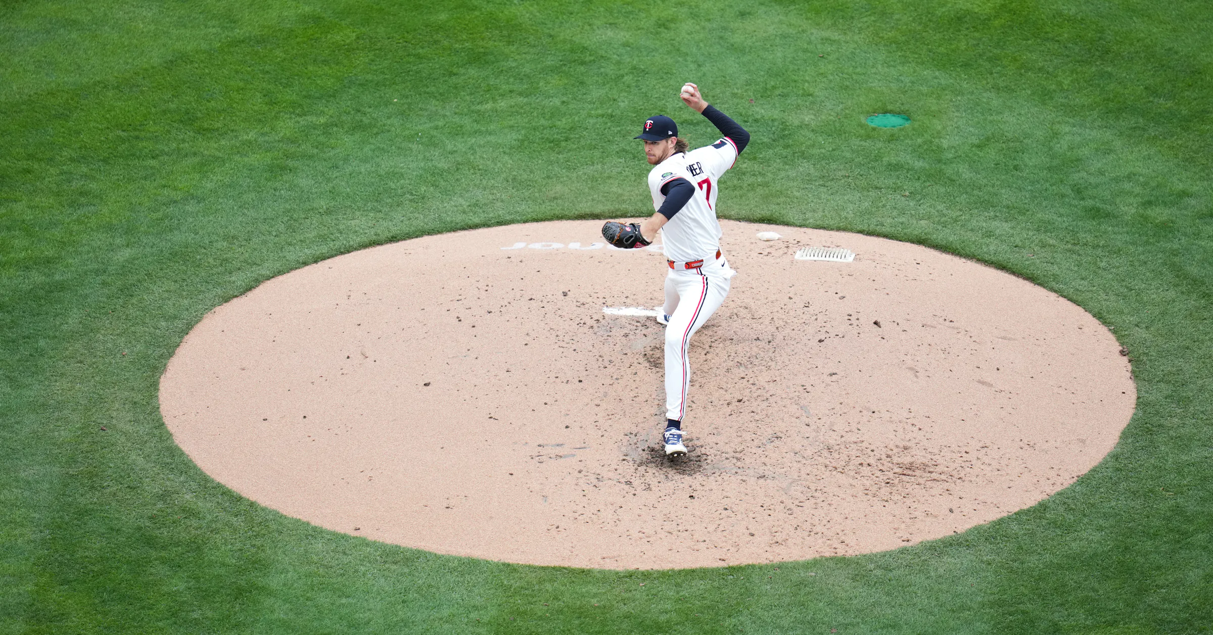 Jeffers, Buxton homer as Twins crush Blue Jays for 7-1 victory