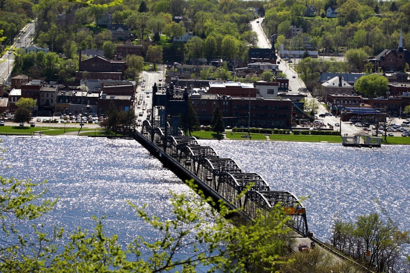 Stillwater bridge looking west from Wisconsin.