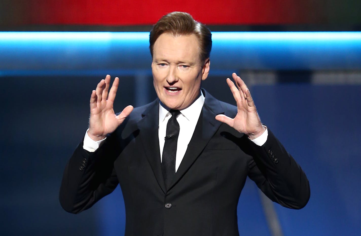 In the event of a writers' strike, late-night hosts such as Conan O&#x2019;Brien may have to improvise.