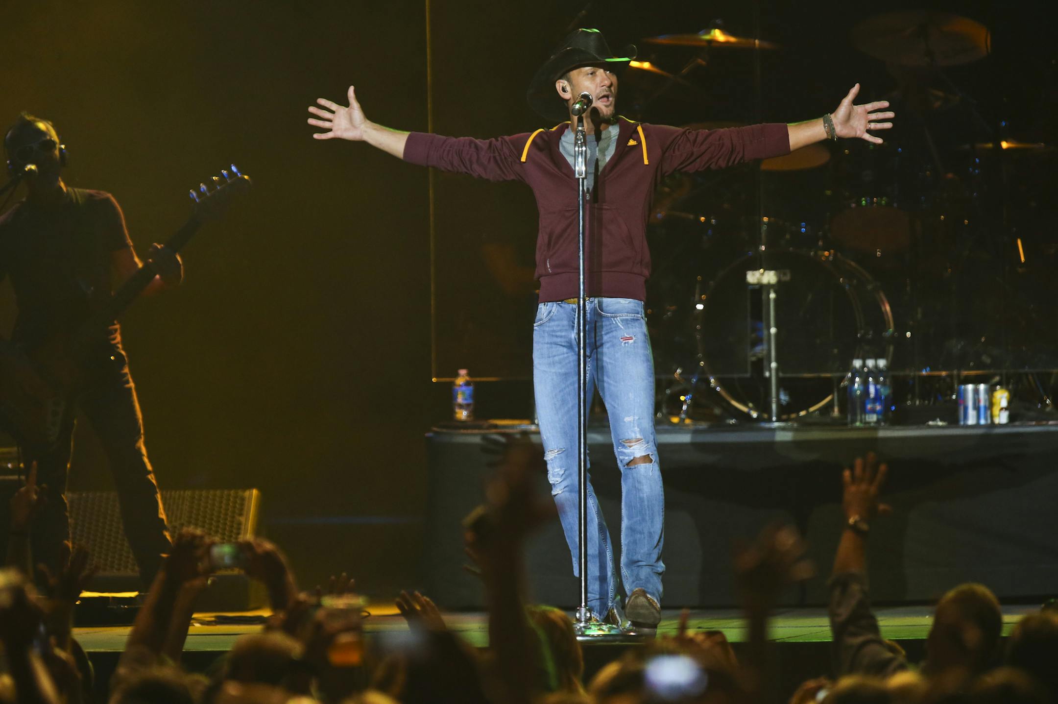 Tim McGraw performed on the last night at the Minnesota State Fair in Falcon Heights, Minn., on Monday, September 2, 2013. ] (RENEE JONES SCHNEIDER &#x201a;&#xc4;&#xa2; reneejones@startribune.com)