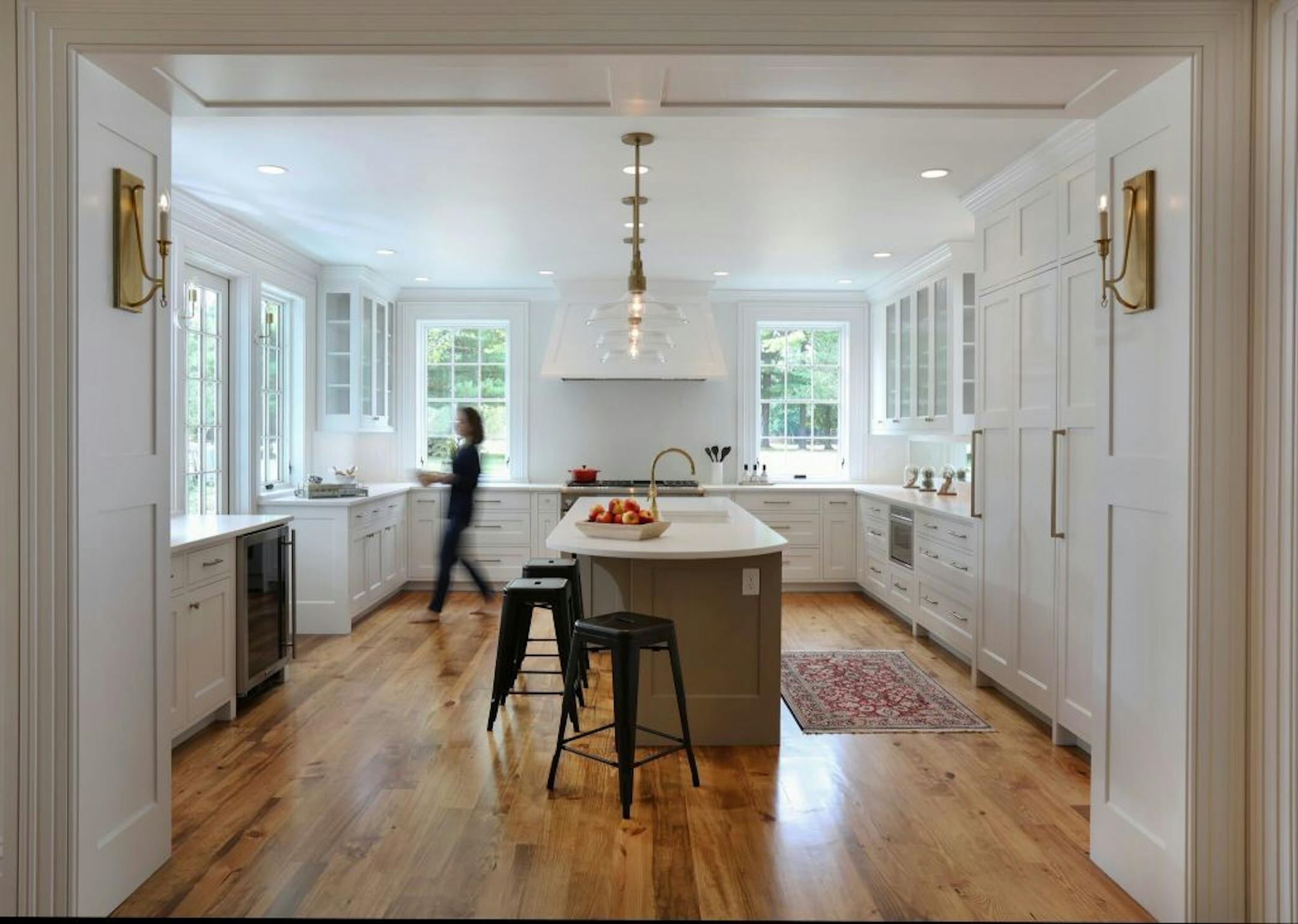 The kitchen has a large center island.