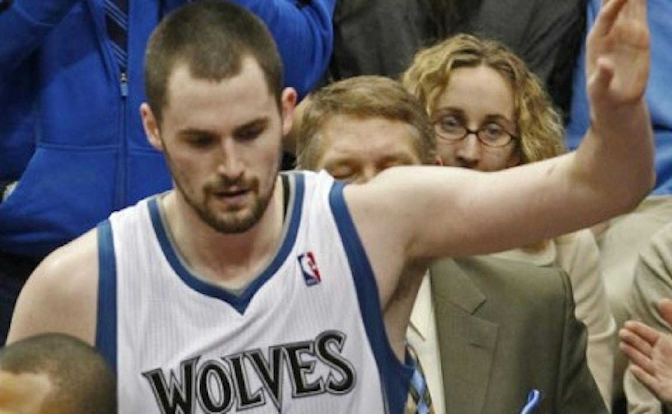 Kevin Love, knocking out the man behind him with a single raise of his arm?