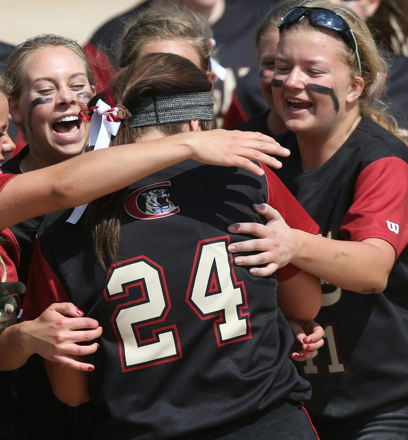 Lakeville South team celebrated after their win against Maple Grove ] (KYNDELL HARKNESS/STAR TRIBUNE) kyndell.harkness@startribune.com Class 3A softball state Championship Lakeville South 4, Maple Grove 3 at the in North Mankato, Min. Friday, June 6, 2014.