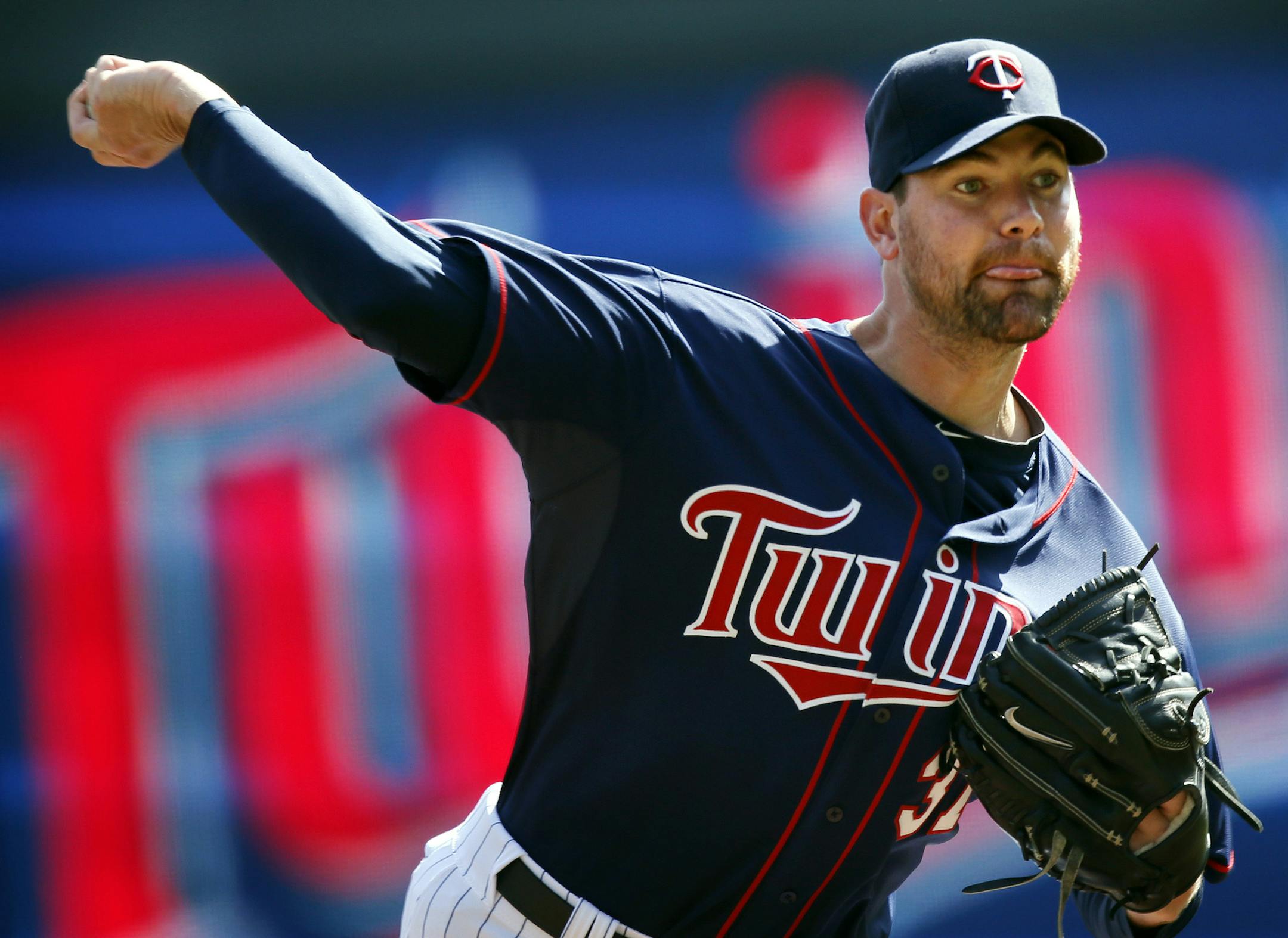 Twins starter Mike Pelfrey didn’t want to come out after 5⅓ innings Thursday. “I’ve been a horse my whole life,” he said.